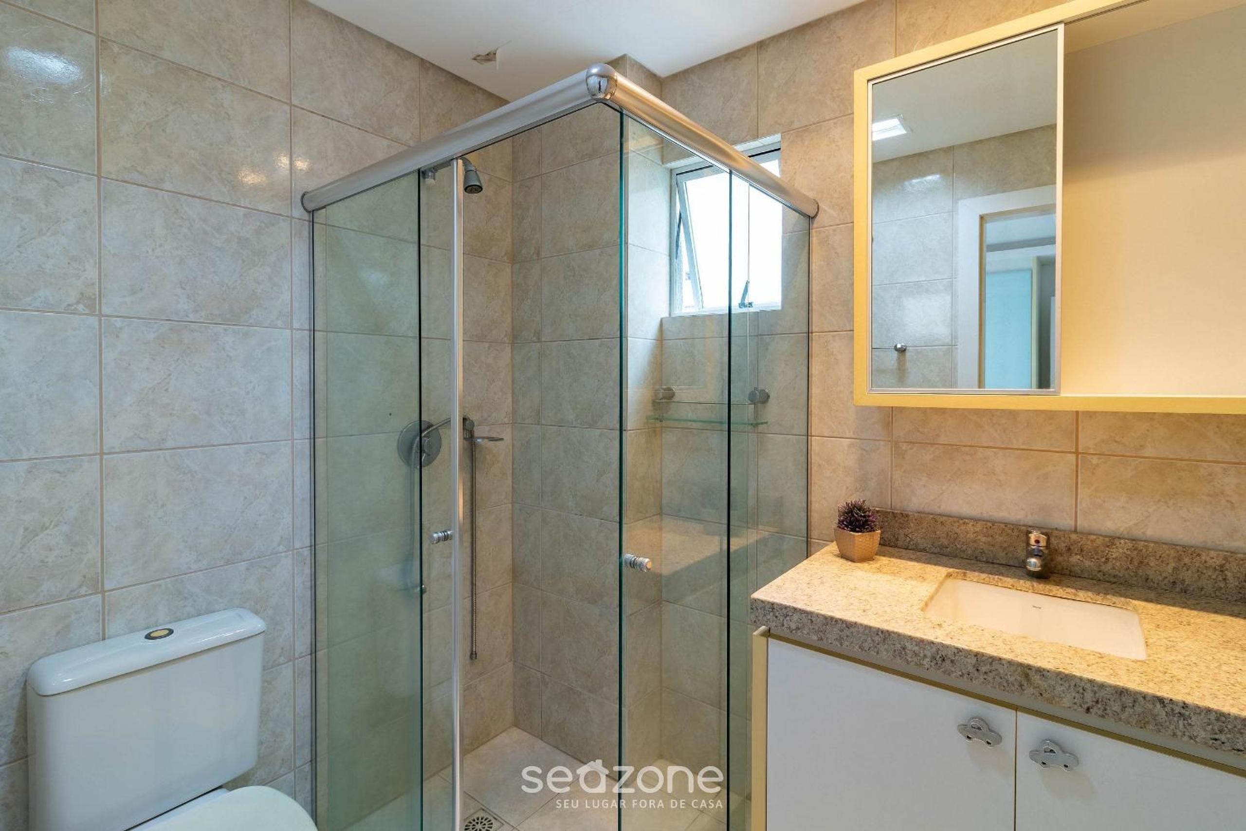 Apt w/ 3BR & BBQ 350m from the beach LAM0601