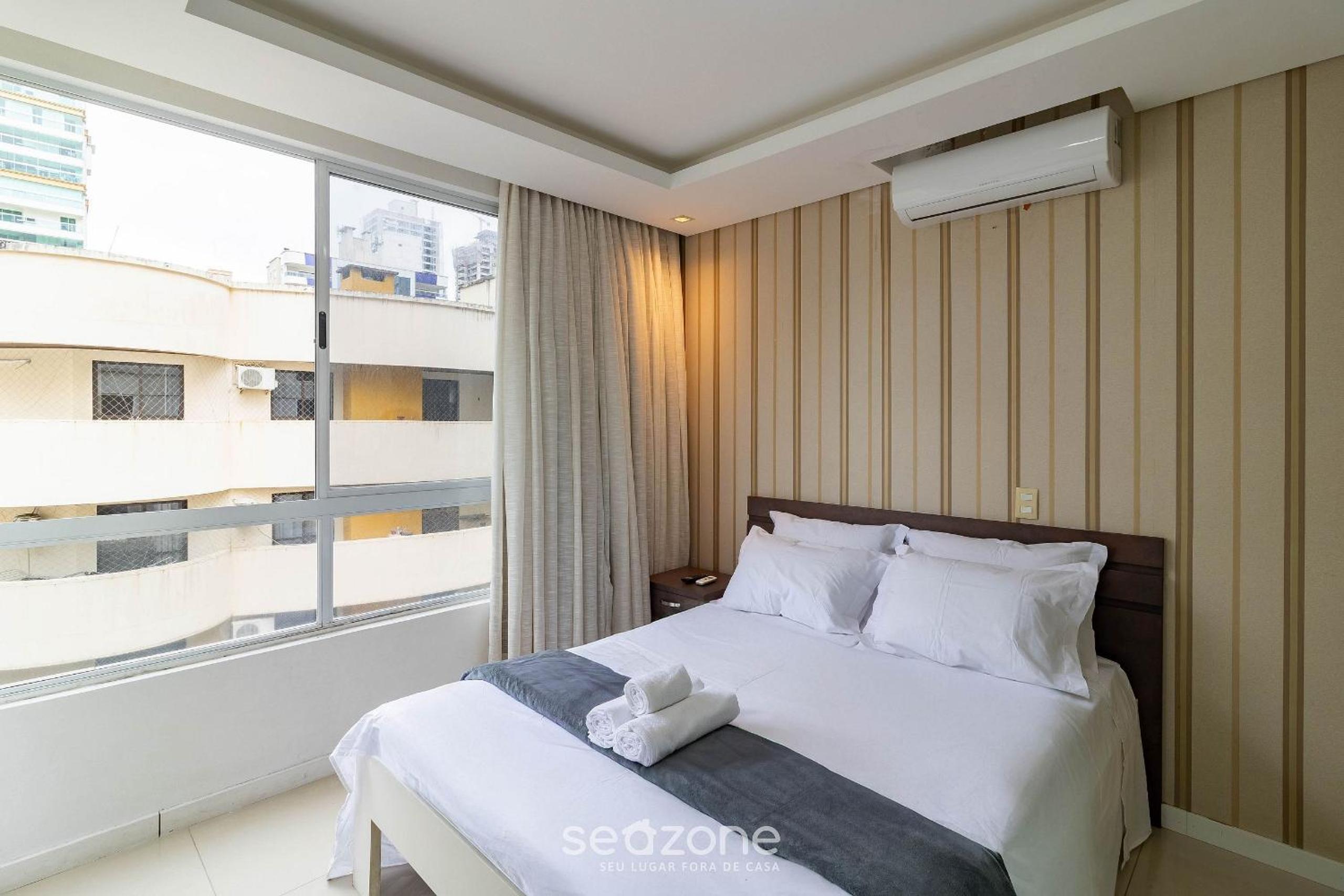 Apt w/ 3BR & BBQ 350m from the beach LAM0601