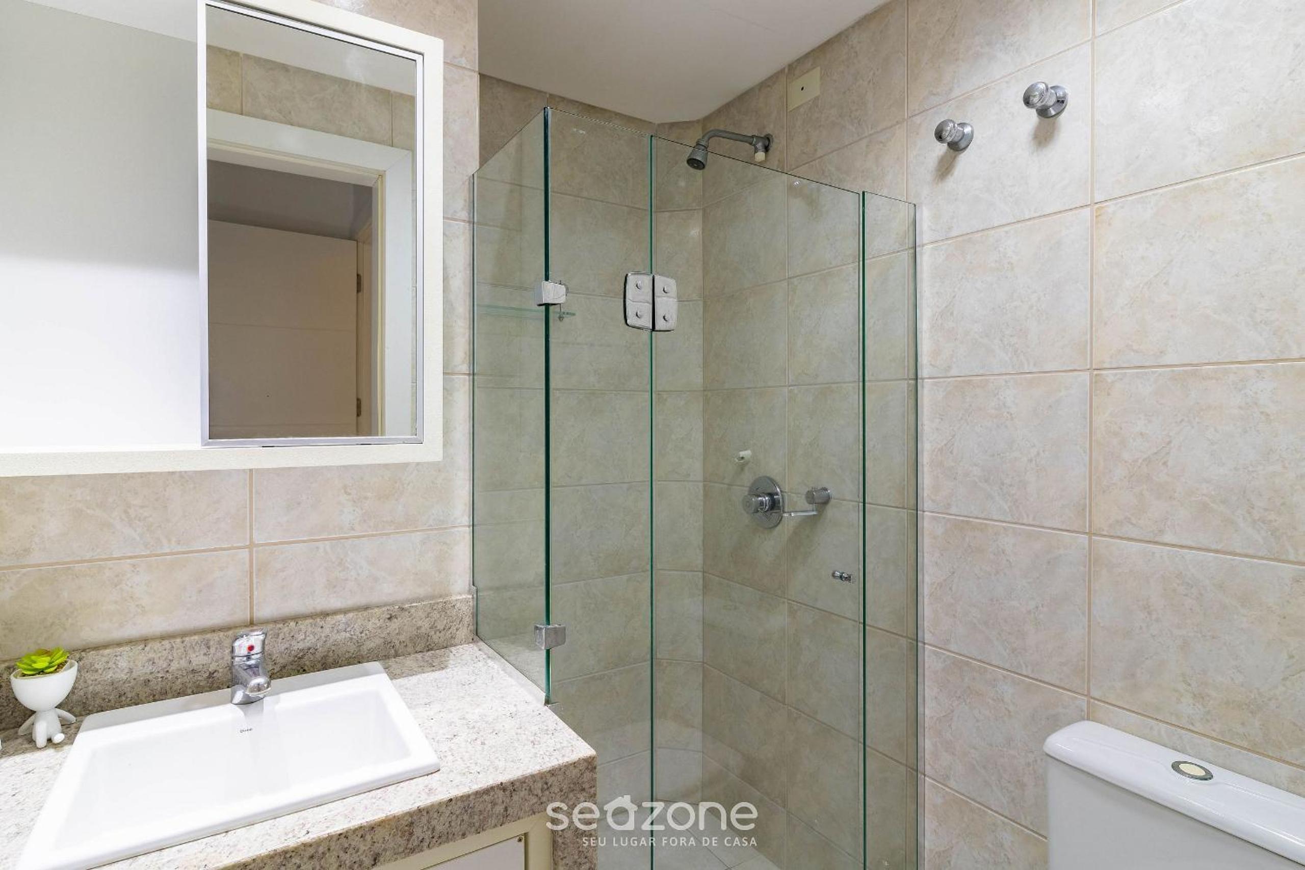 Apt w/ 3BR & BBQ 350m from the beach LAM0601