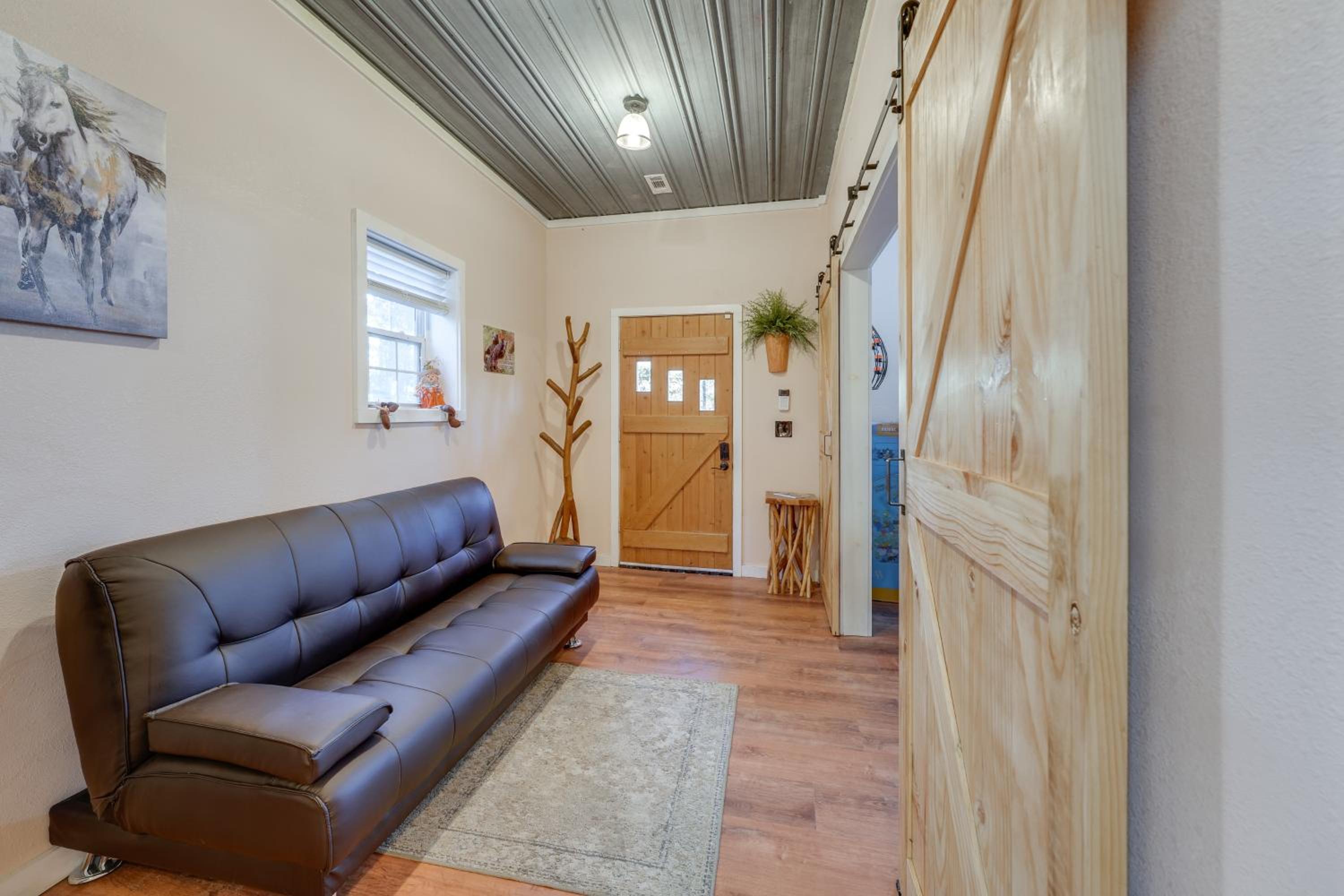 Cozy Couples Escape with Patio in Northwest Georgia