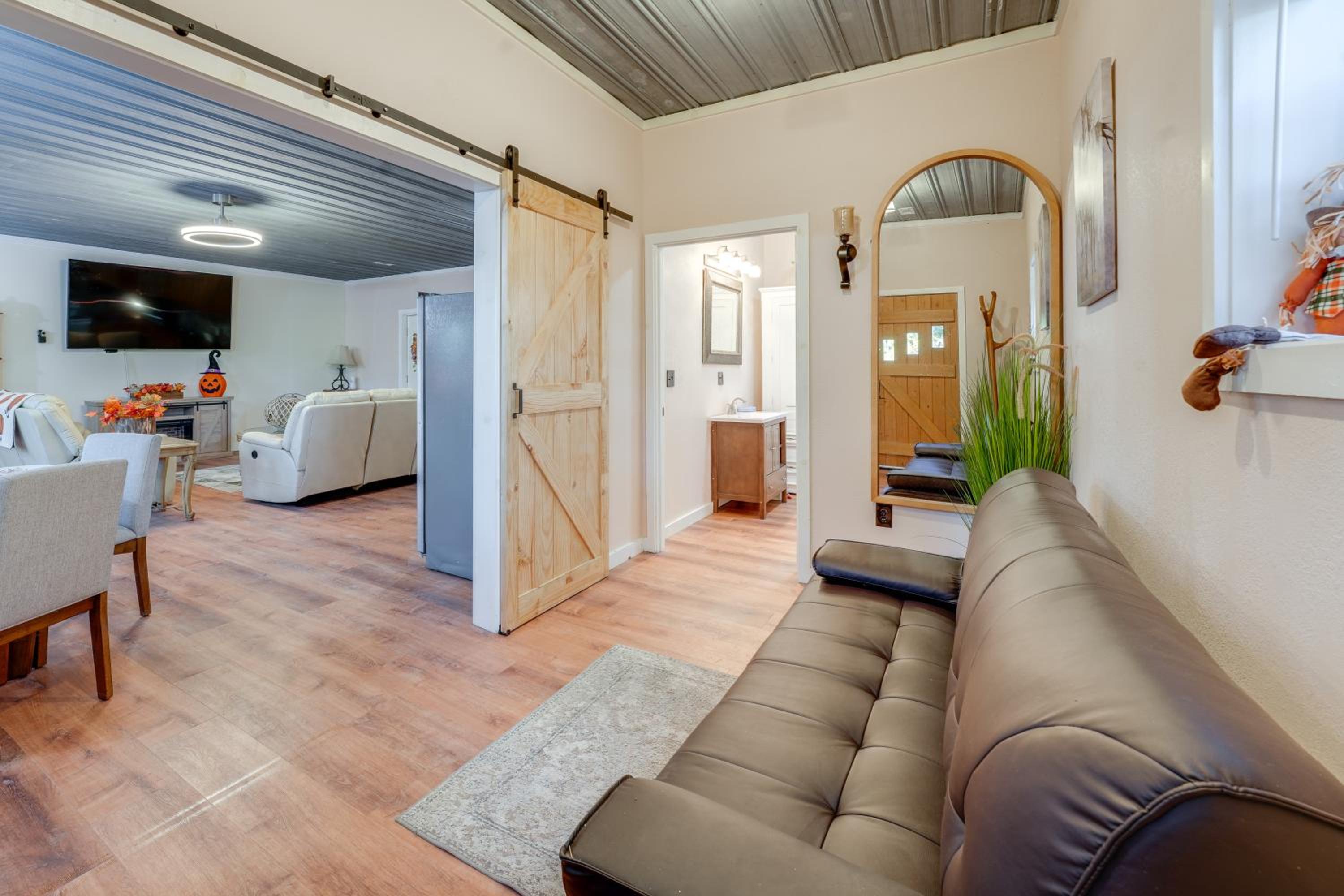 Cozy Couples Escape with Patio in Northwest Georgia