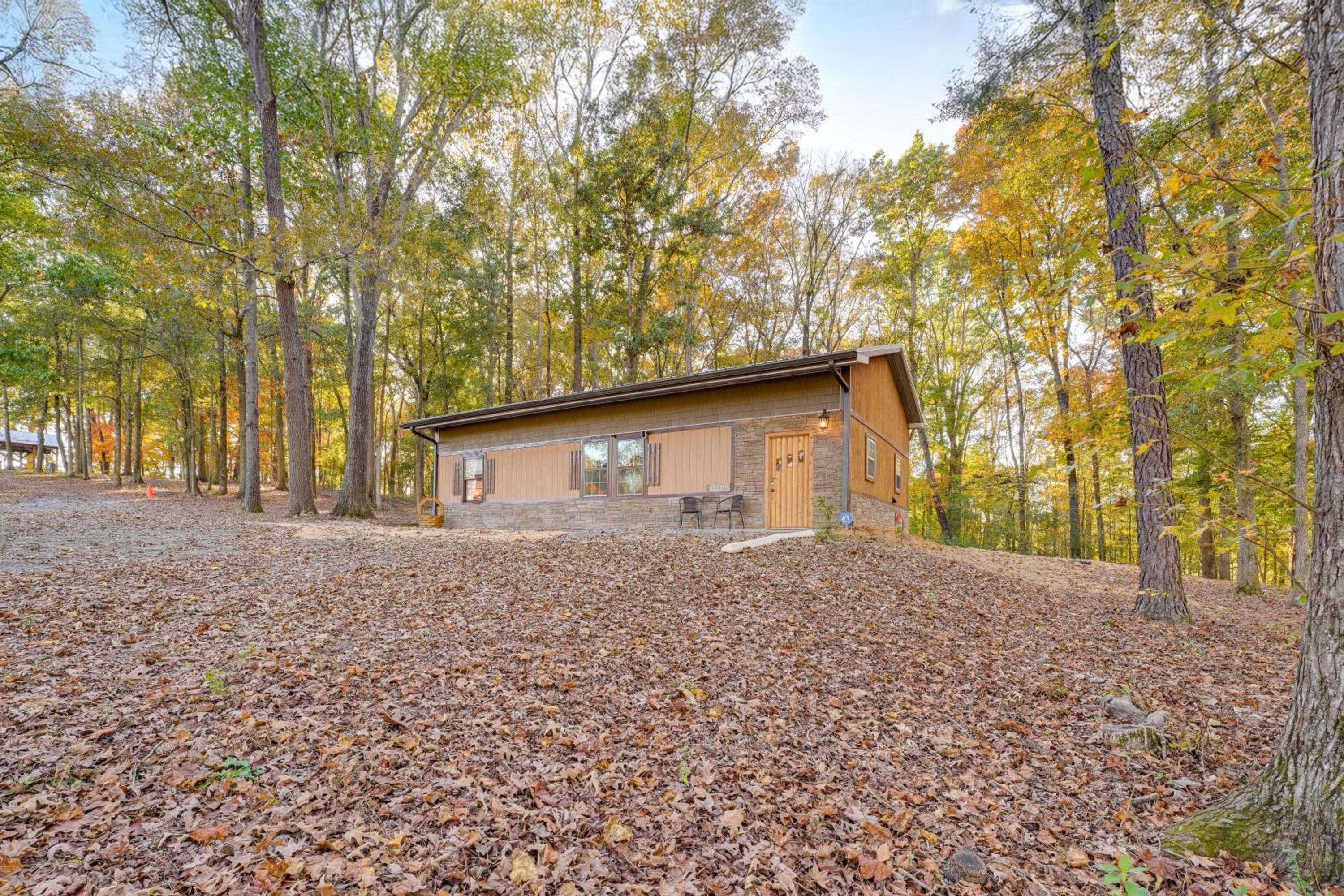 Cozy Couples Escape with Patio in Northwest Georgia