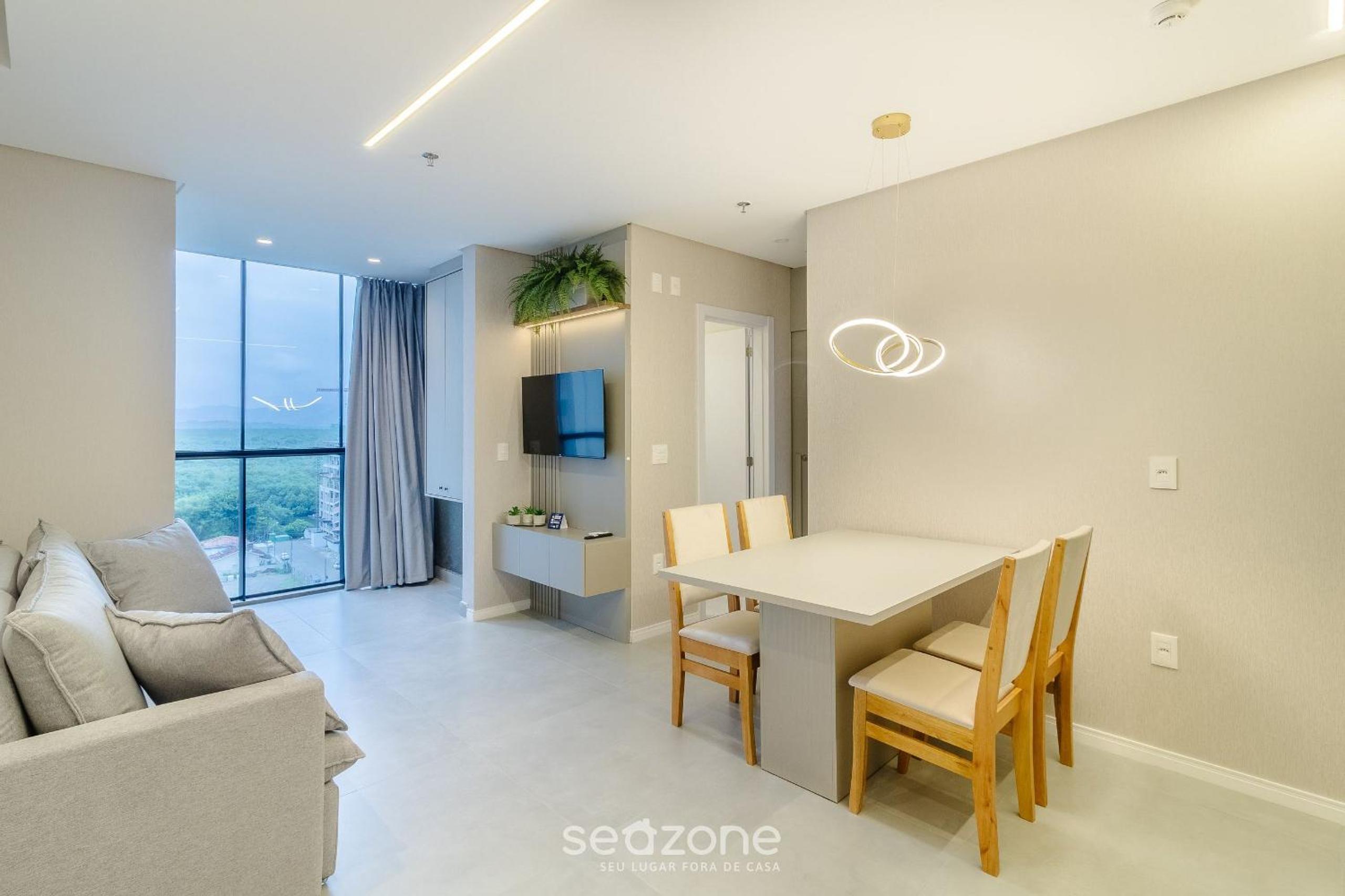 Your exclusive stay just steps from the sea in Meia Praia - FFS!