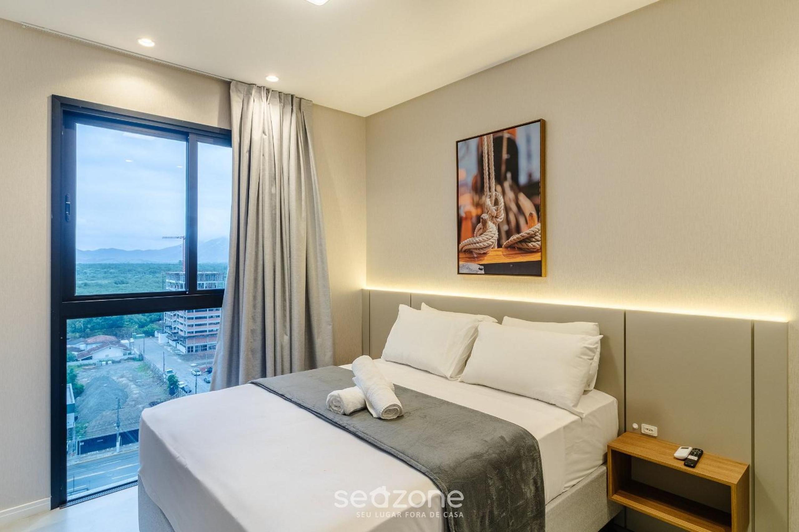Your exclusive stay just steps from the sea in Meia Praia - FFS!