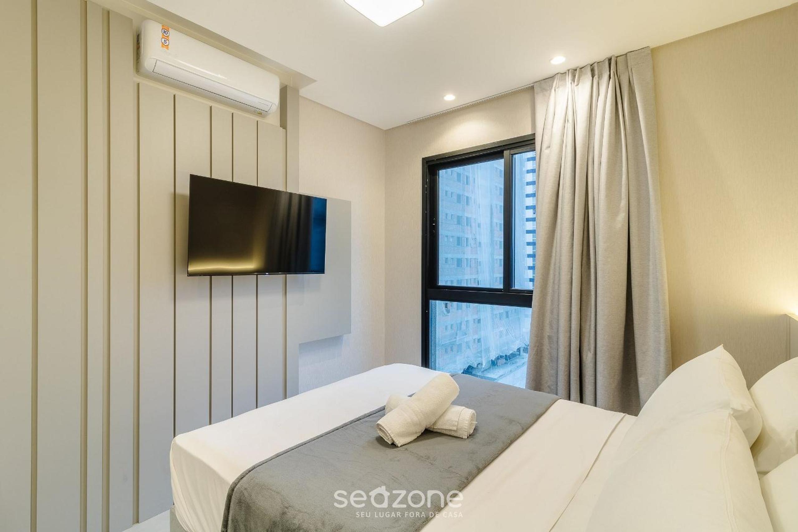 Your exclusive stay just steps from the sea in Meia Praia - FFS!