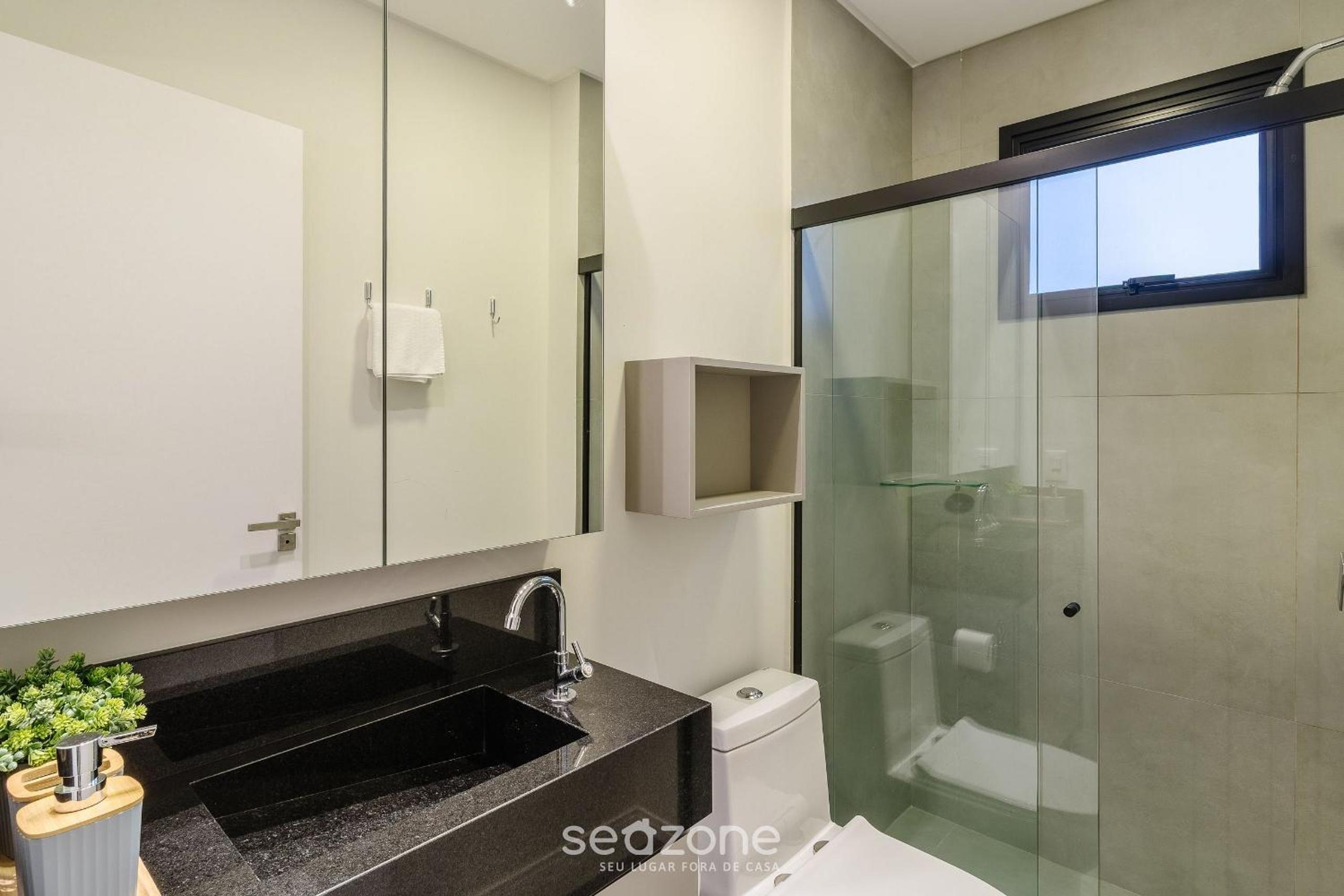 Your exclusive stay just steps from the sea in Meia Praia - FFS!