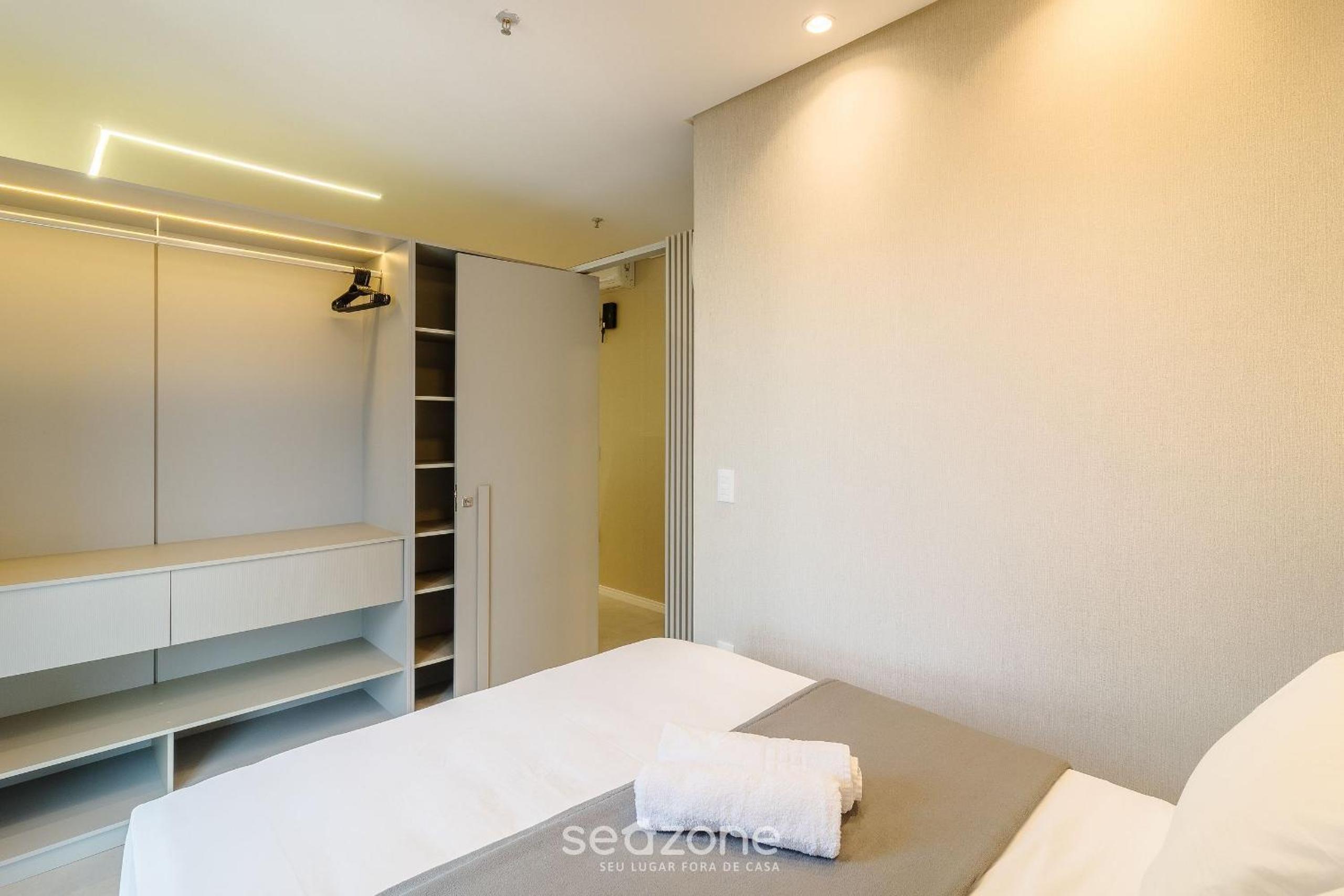 Your exclusive stay just steps from the sea in Meia Praia - FFS!