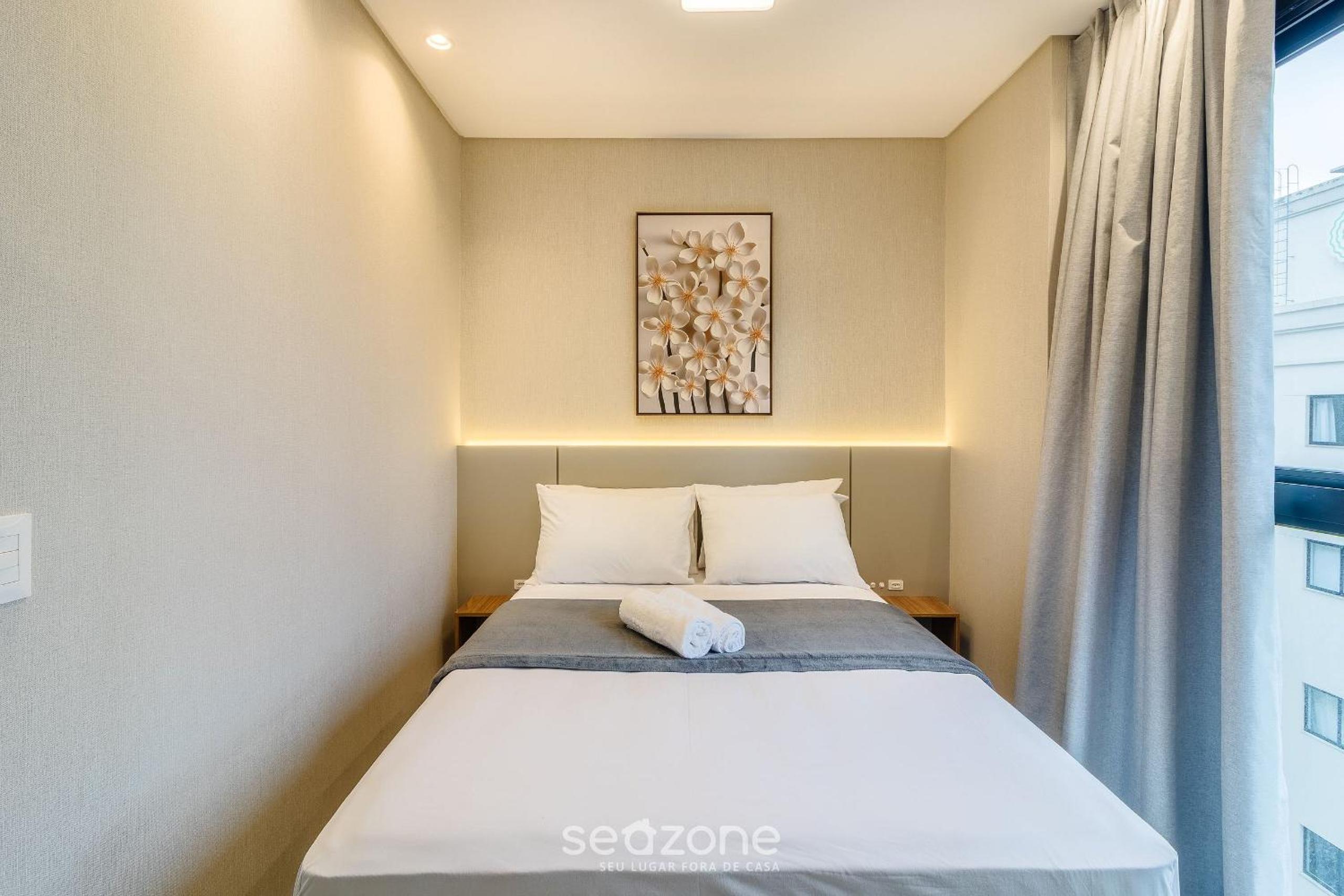 Your exclusive stay just steps from the sea in Meia Praia - FFS!