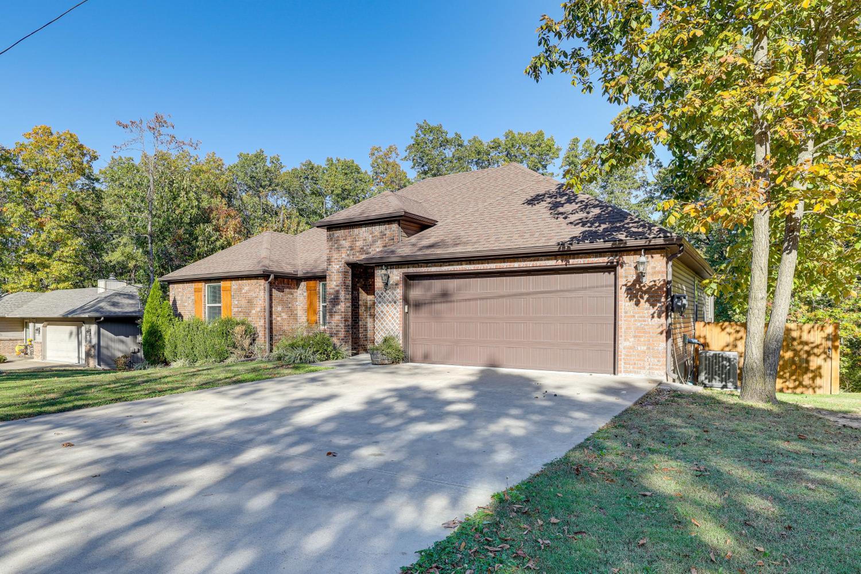 Riders Retreat! Modern Home By Bella Vista Trails
