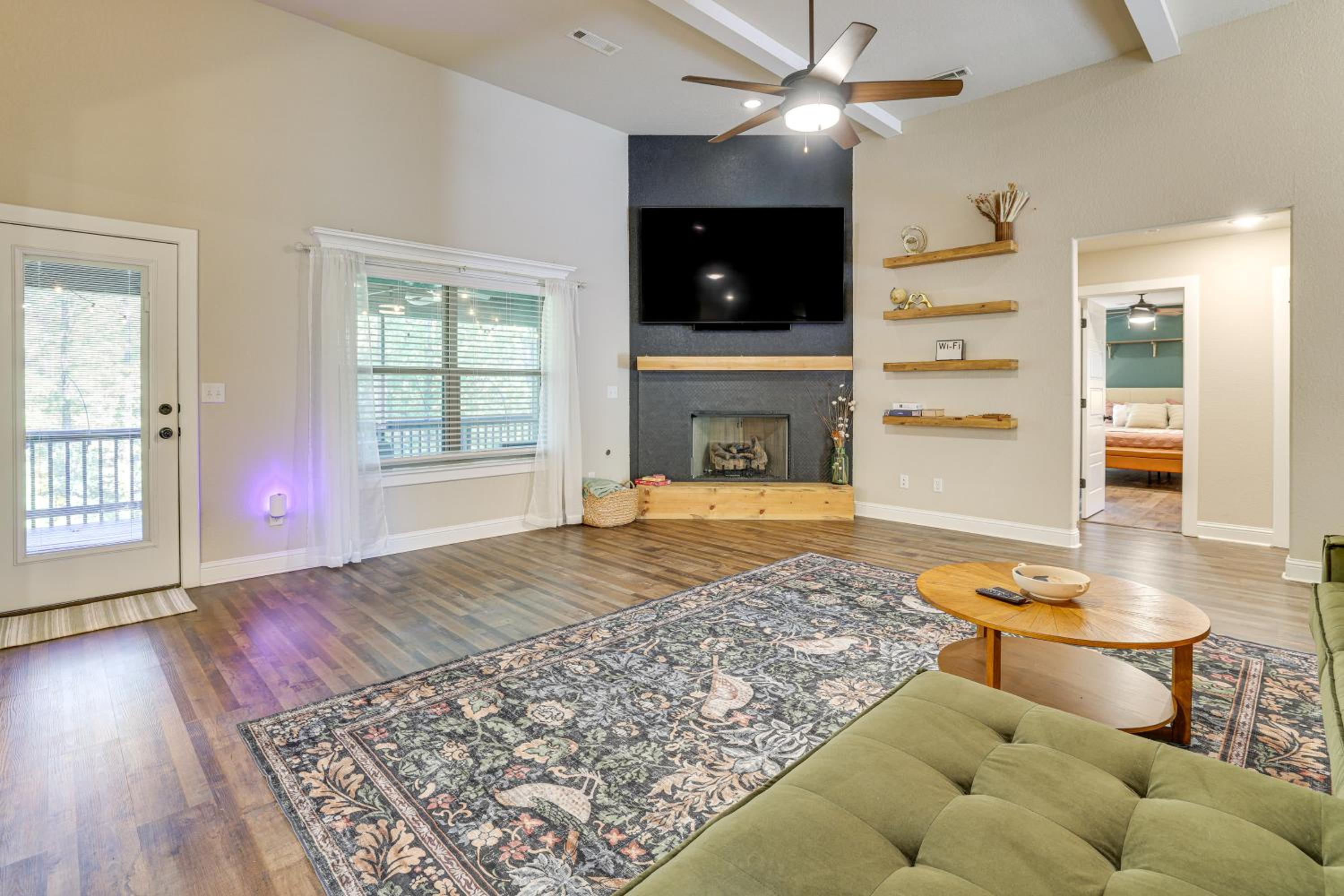 Riders Retreat! Modern Home By Bella Vista Trails