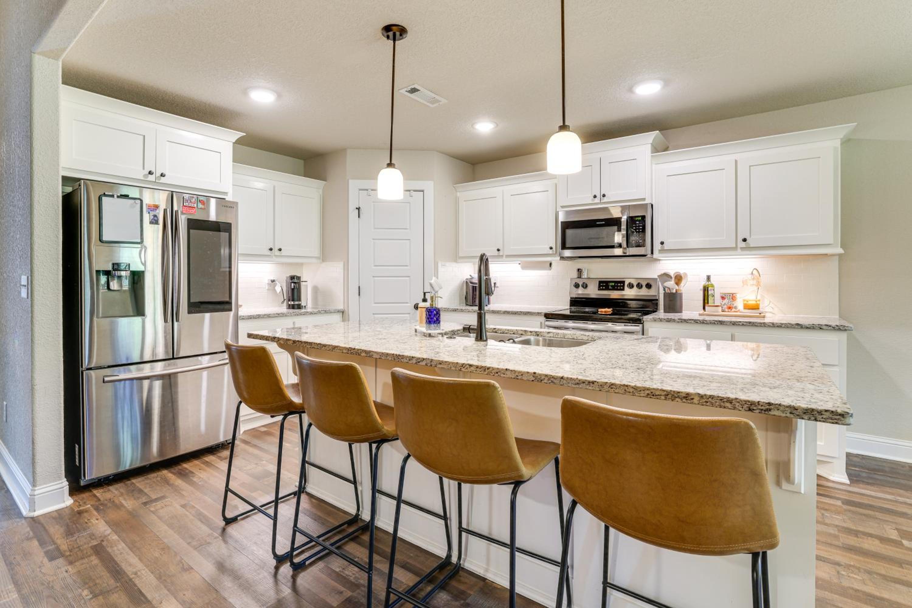 Riders Retreat! Modern Home By Bella Vista Trails