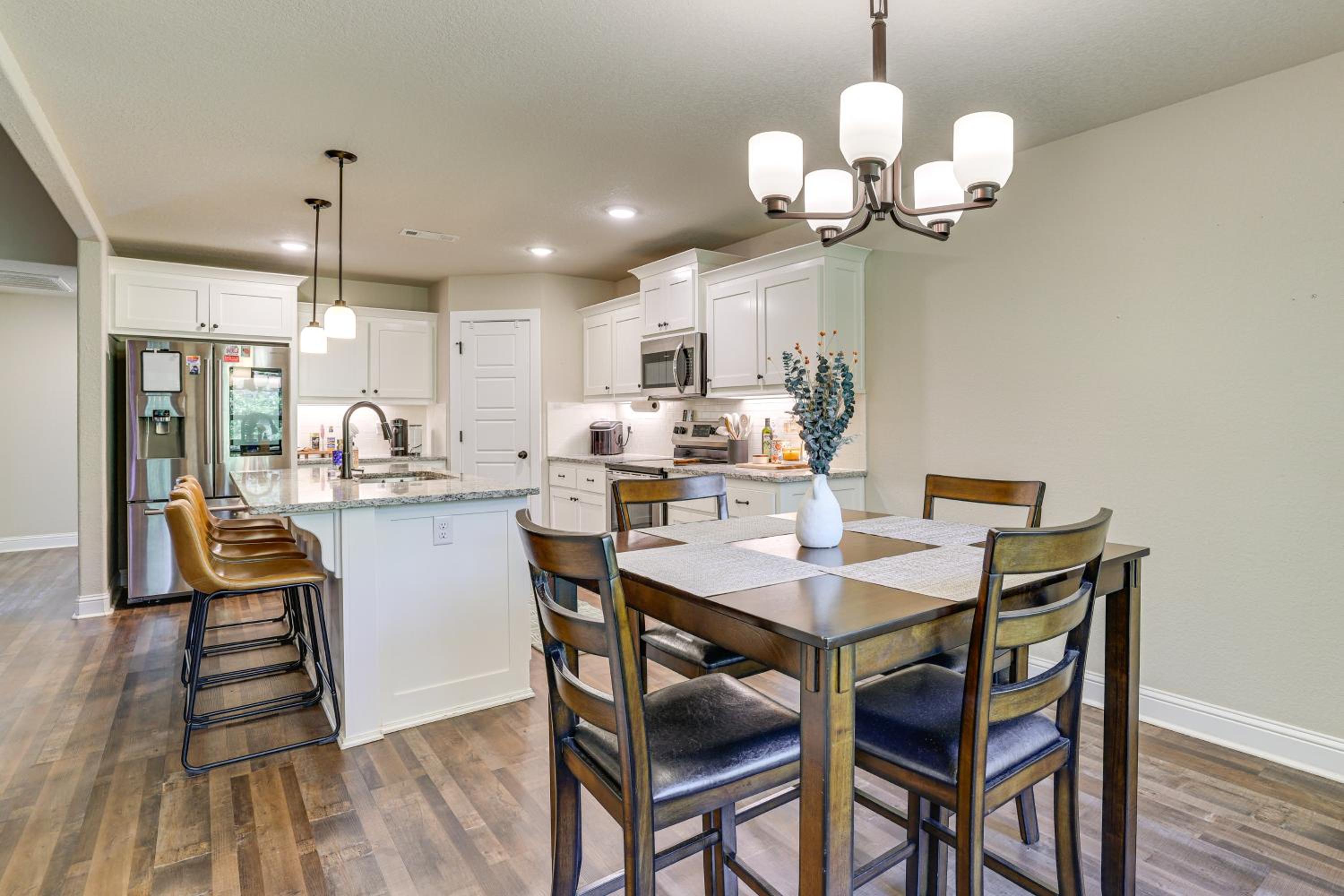 Riders Retreat! Modern Home By Bella Vista Trails