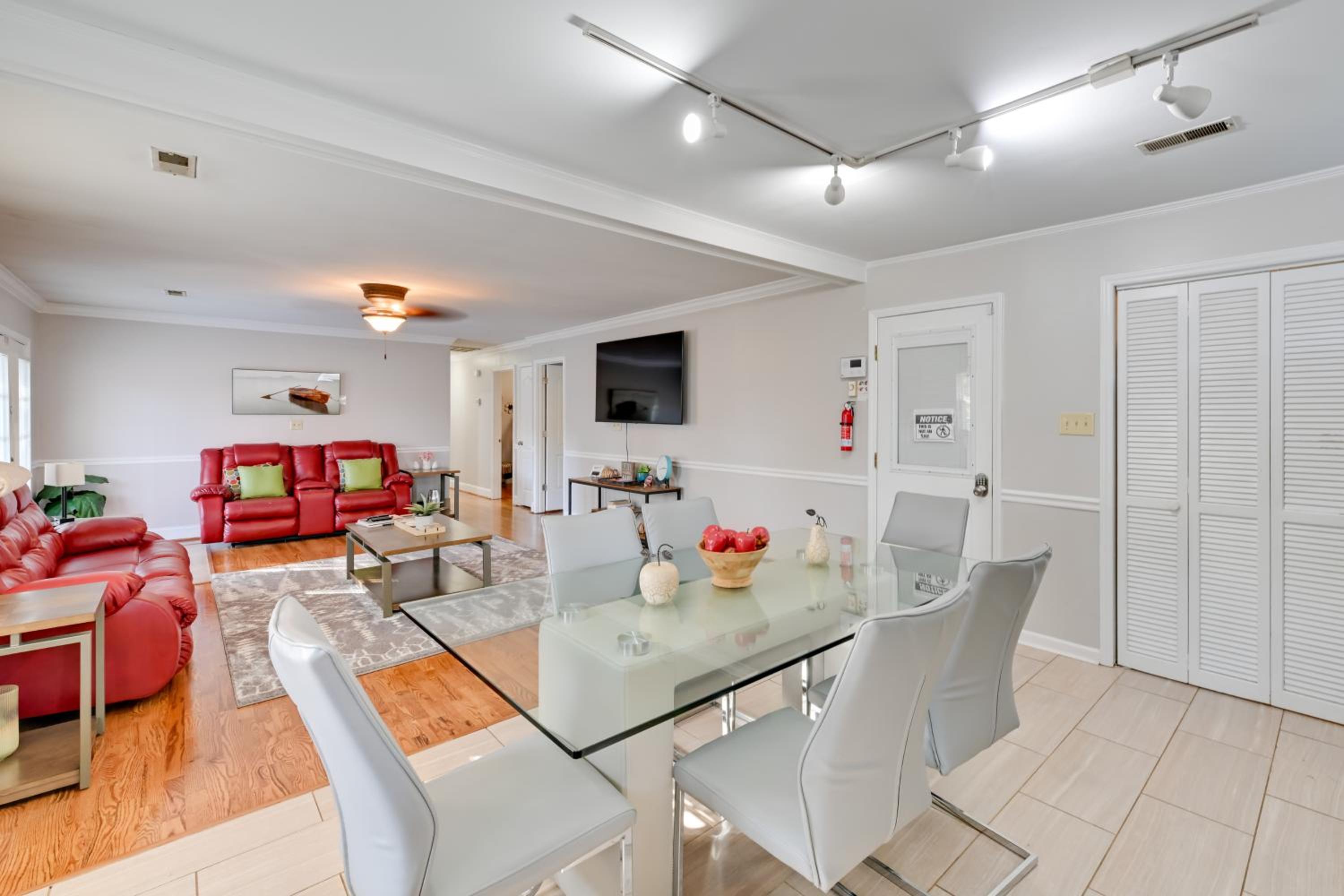 Panther-Ready Home 3 Mi to HPU Pet Friendly!