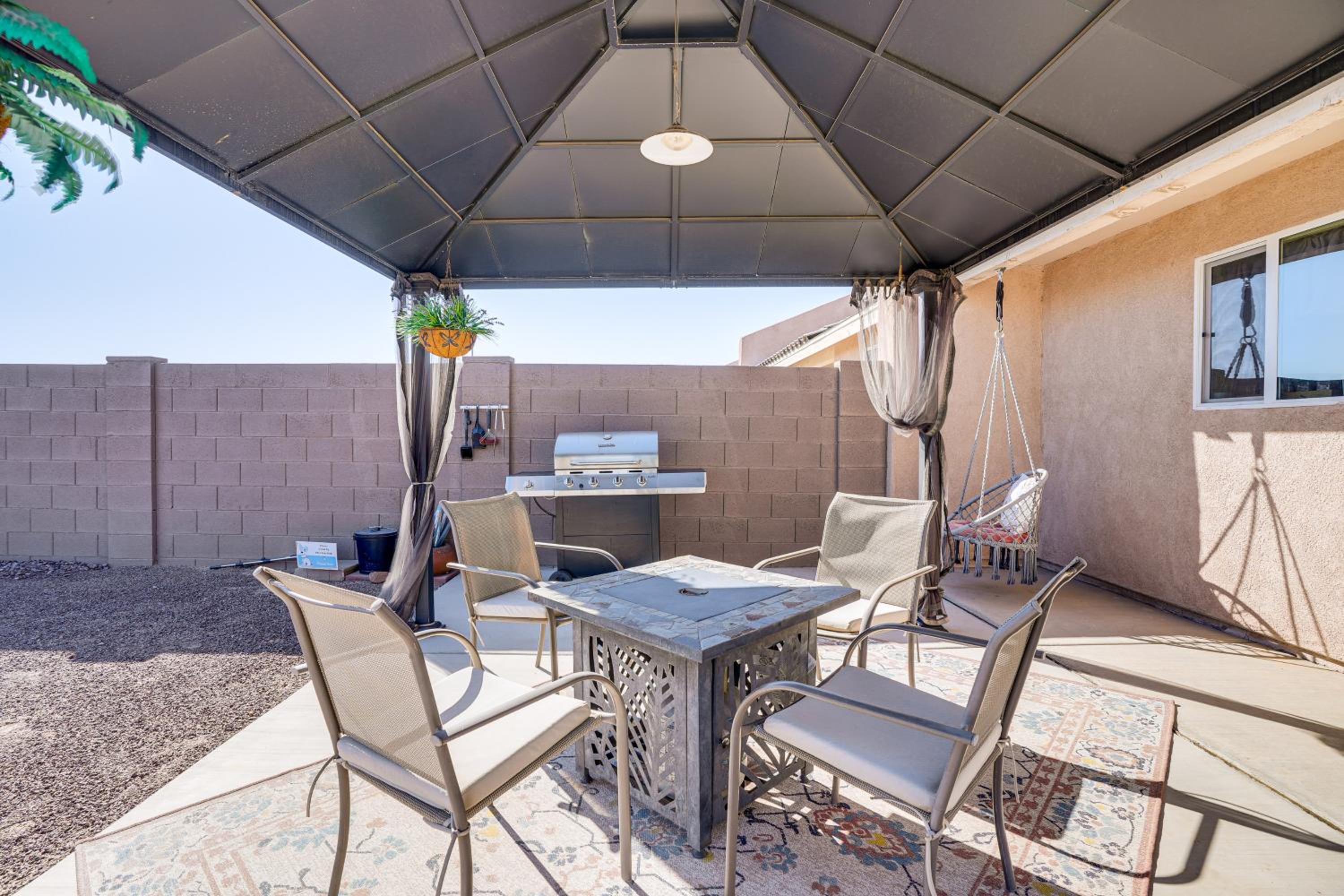 Hike, Golf and Explore Yuma Home with Private Patio