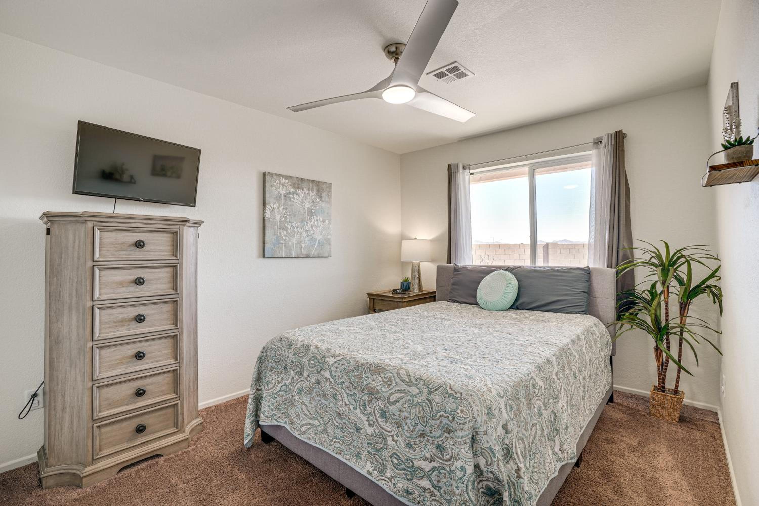 Hike, Golf and Explore Yuma Home with Private Patio