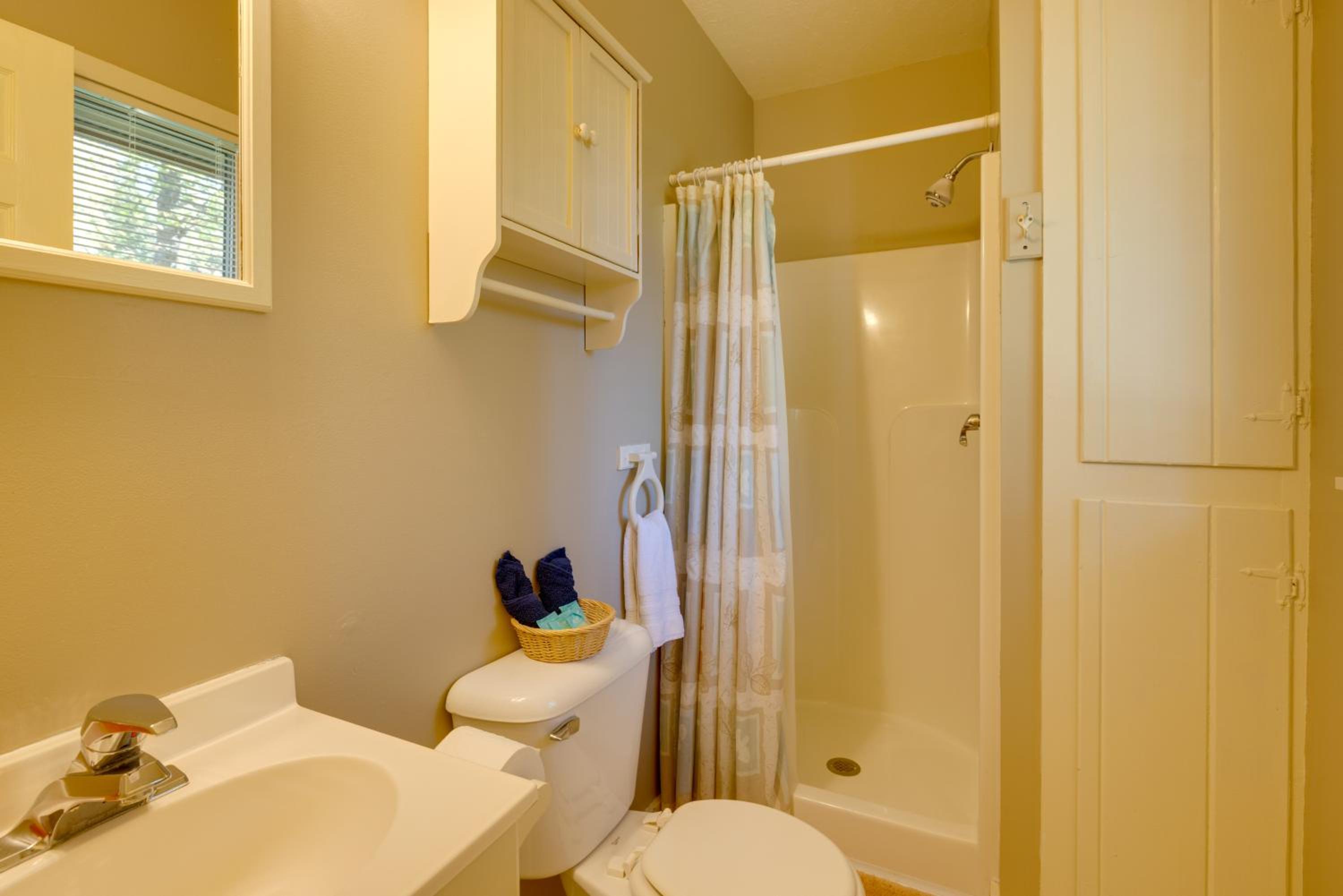 Riverside Serenity - Rivershire Retreat Guesthouse
