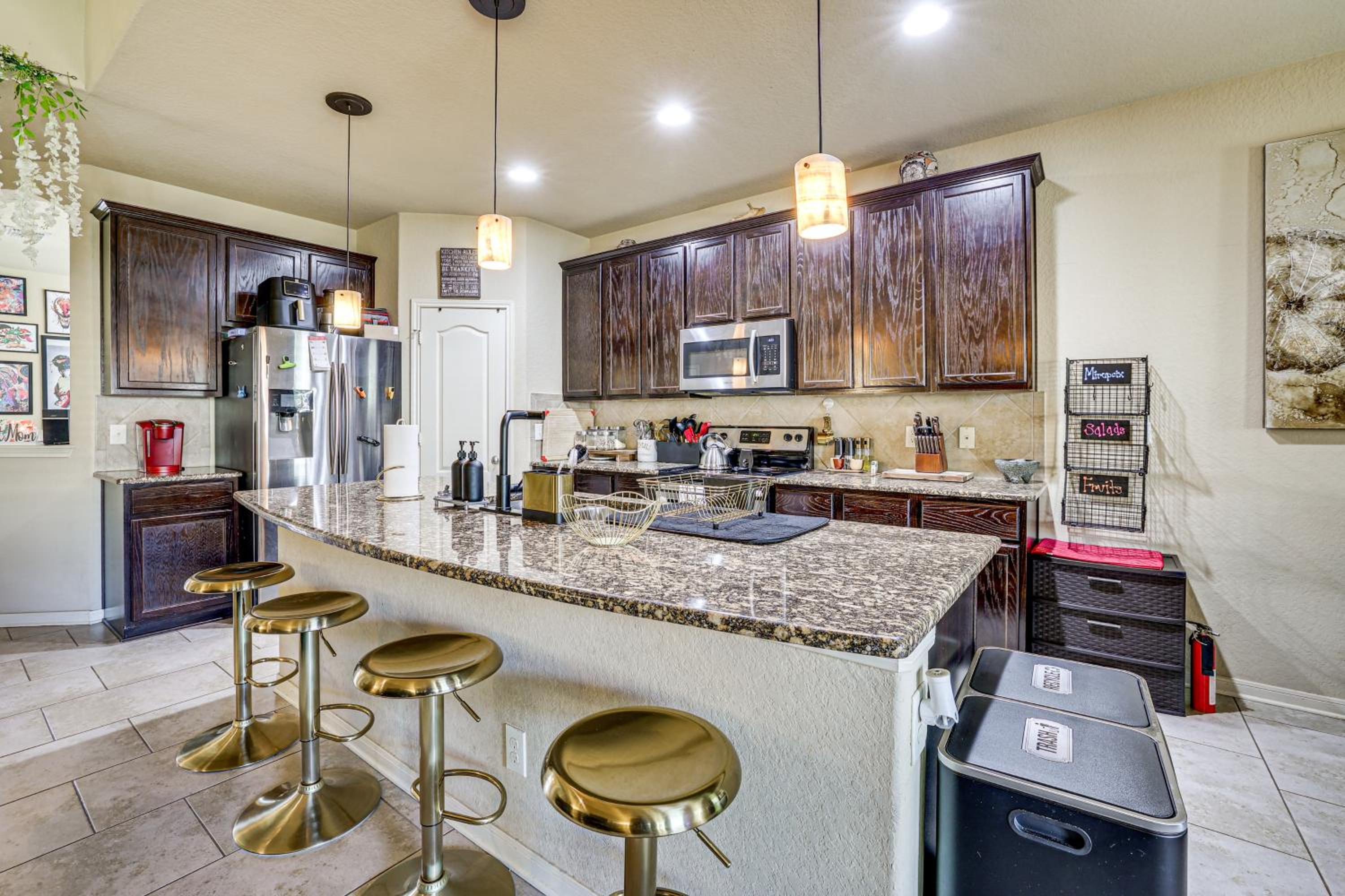Family Home Cook, Create and Unwind Near Lackland