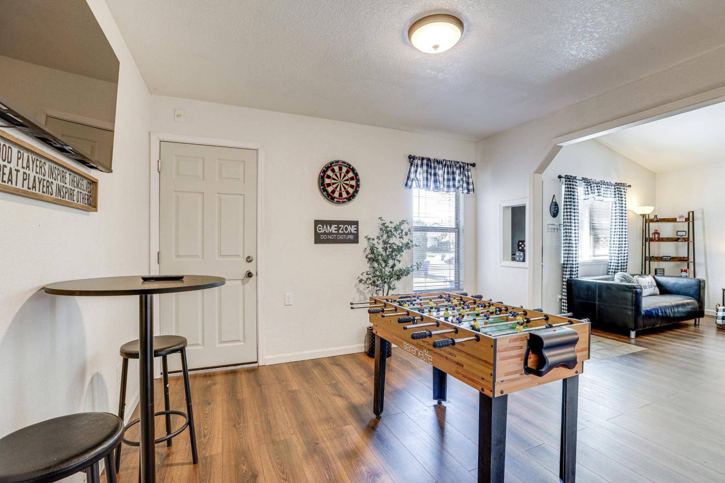 Pet-Friendly Yard! Home 3 Mi to Sky River Casino
