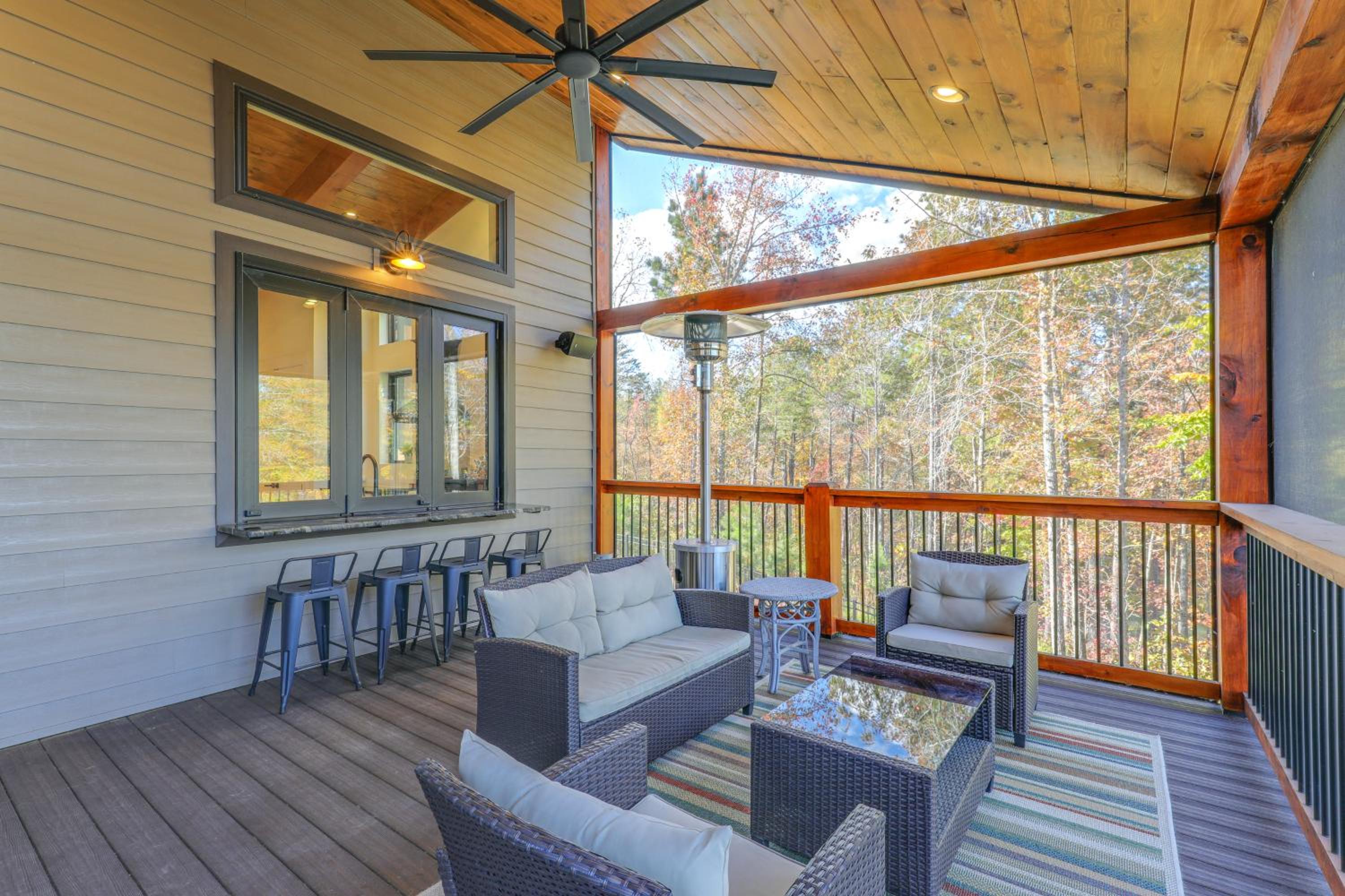 Dock and Game Room Luxe Retreat on Rhodhiss Lake!
