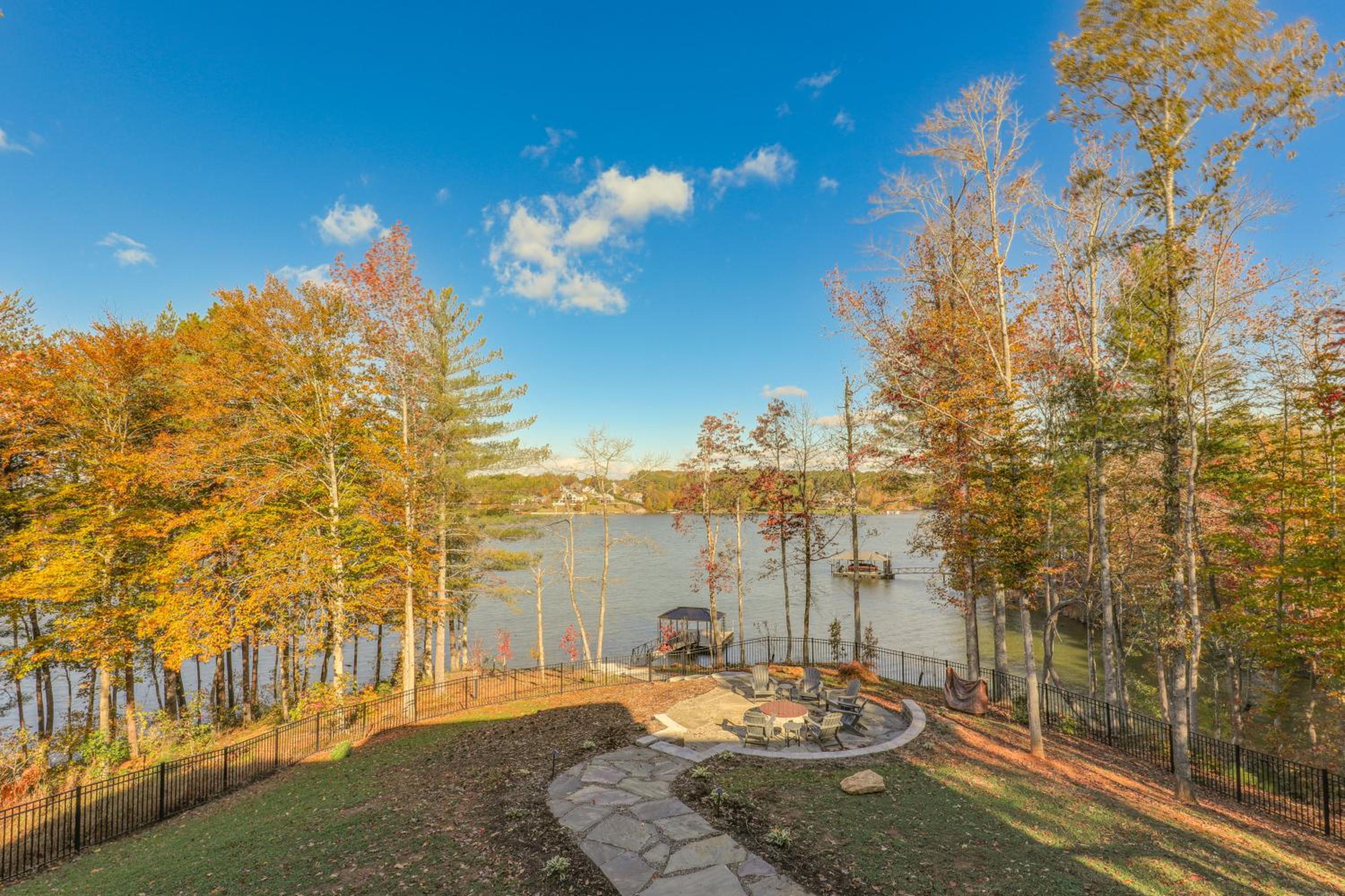 Dock and Game Room Luxe Retreat on Rhodhiss Lake!
