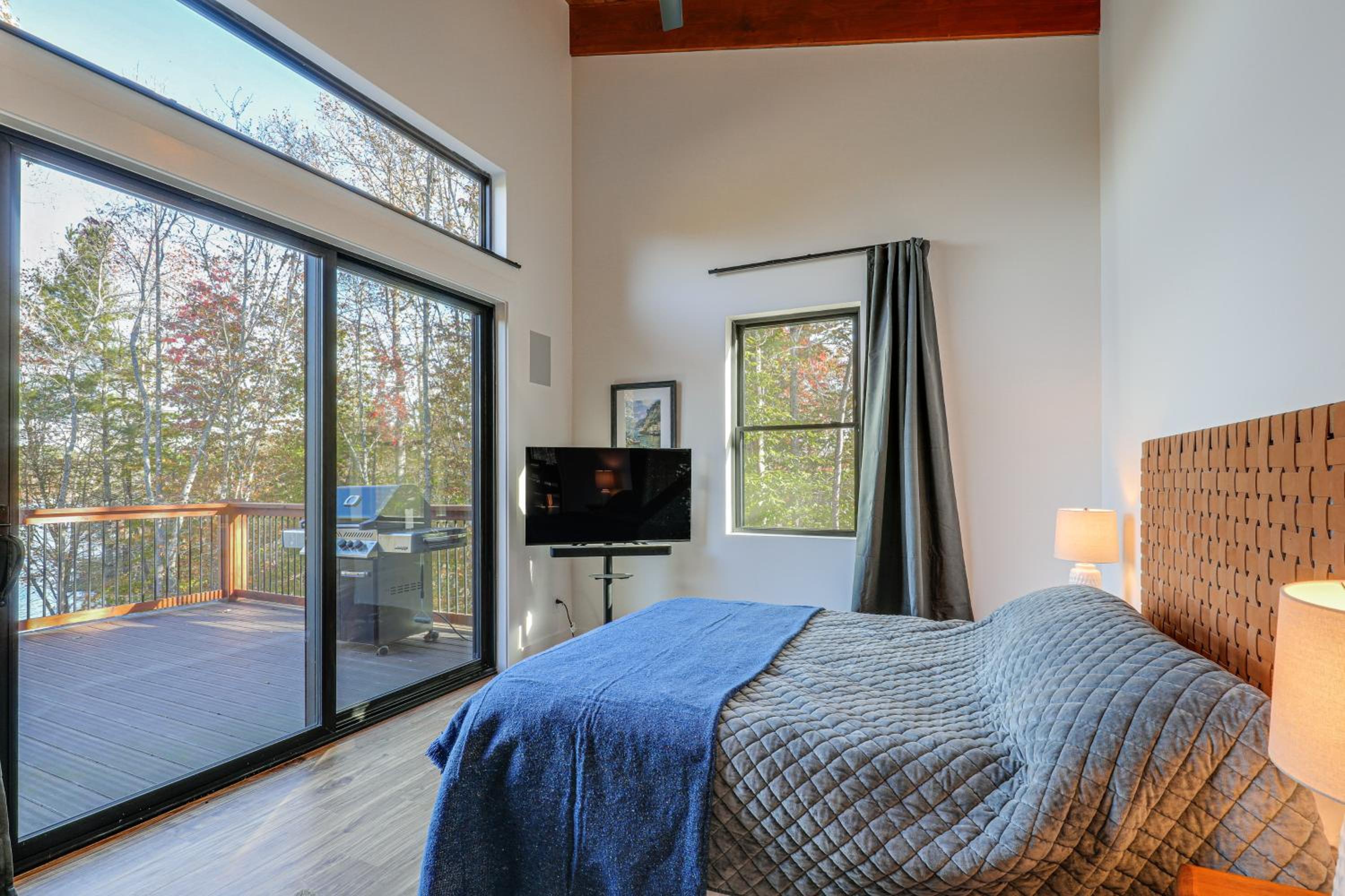 Dock and Game Room Luxe Retreat on Rhodhiss Lake!