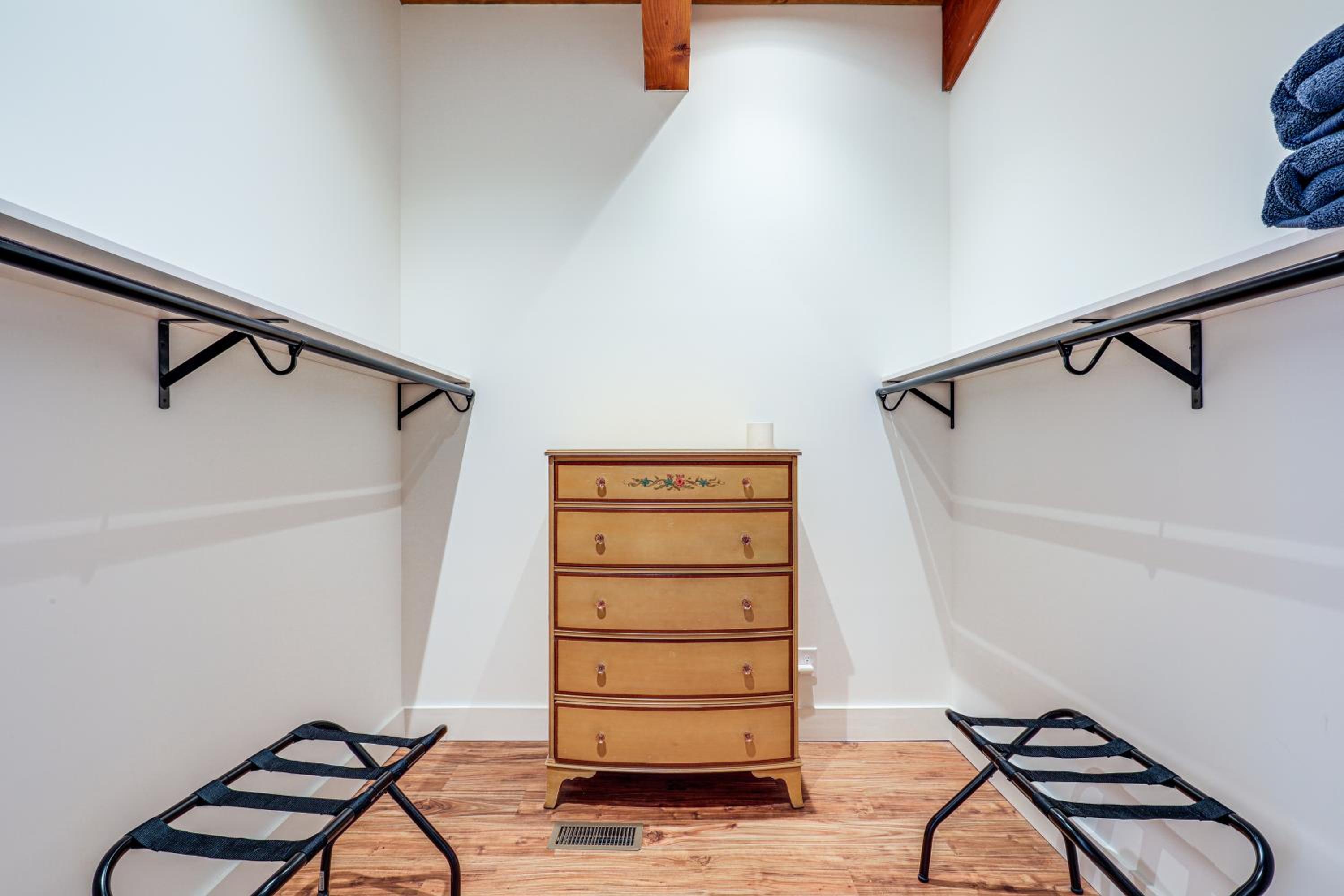 Dock and Game Room Luxe Retreat on Rhodhiss Lake!