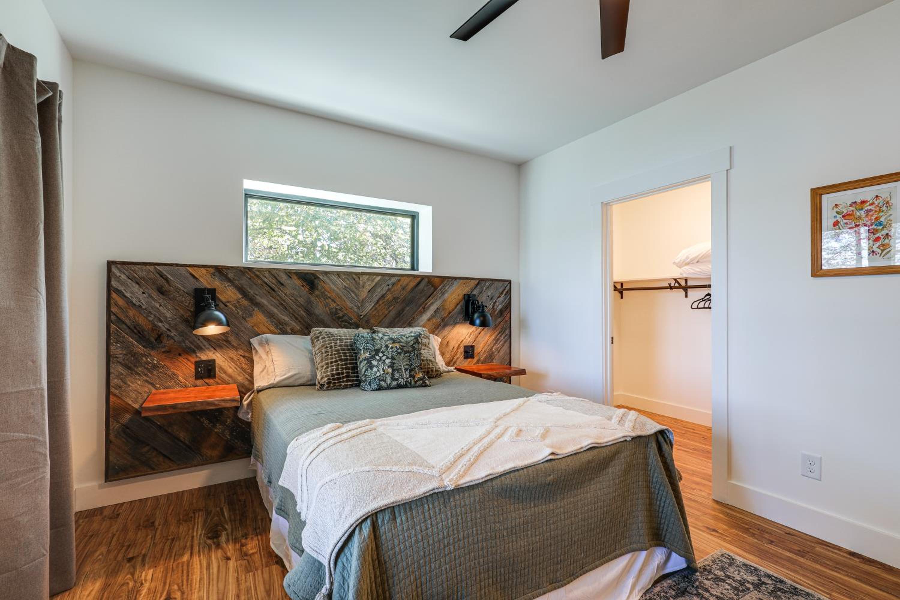 Dock and Game Room Luxe Retreat on Rhodhiss Lake!