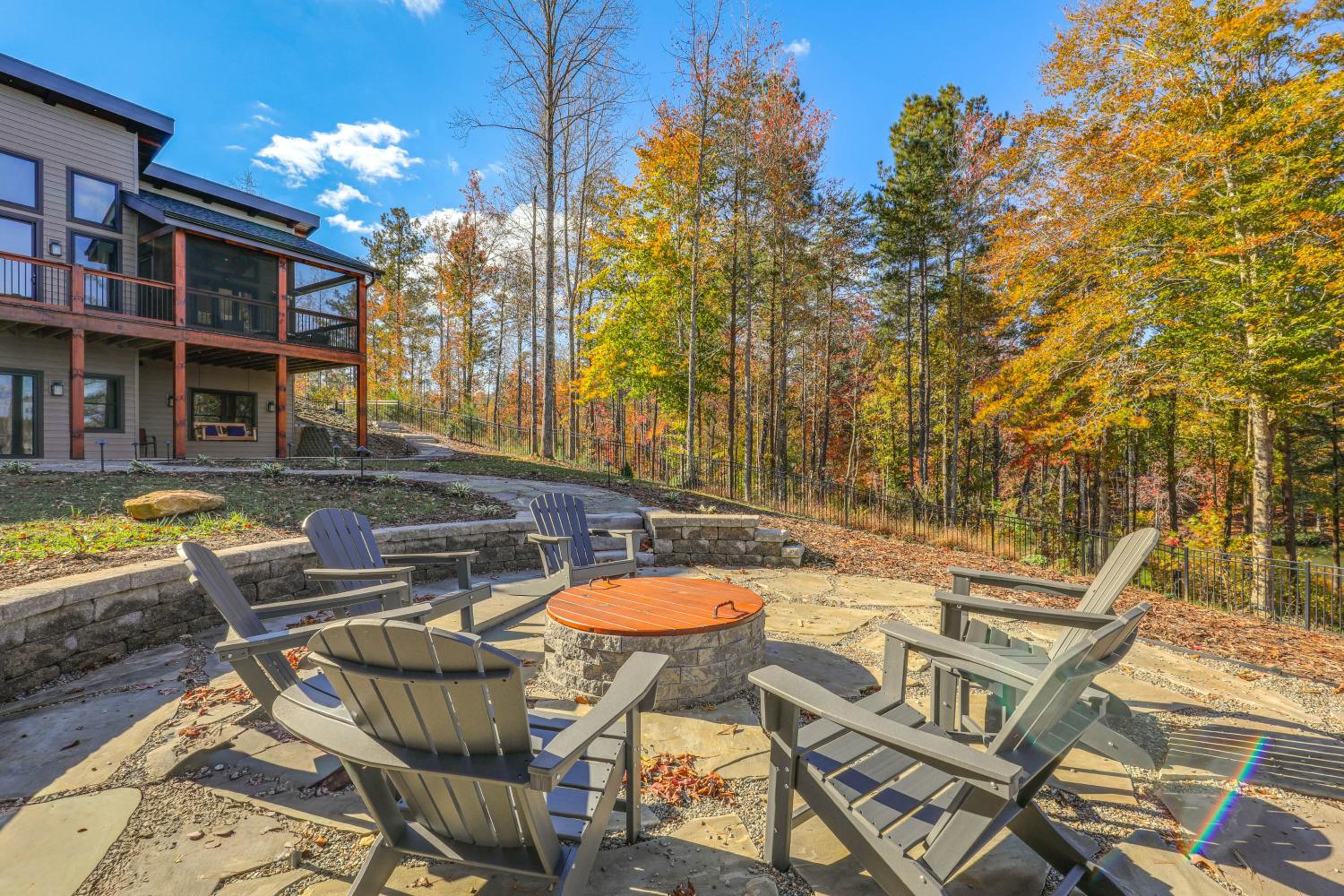 Dock and Game Room Luxe Retreat on Rhodhiss Lake!