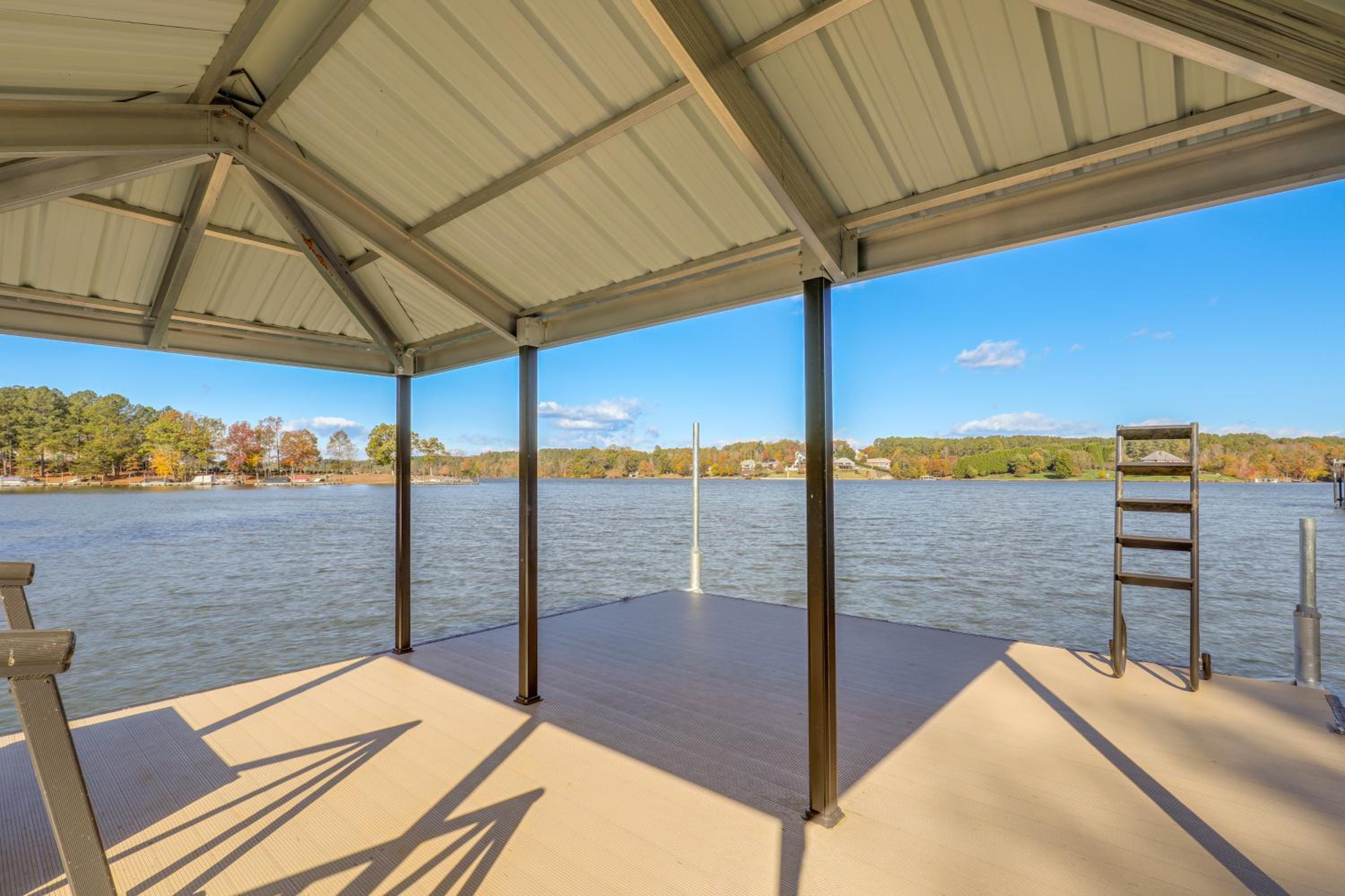 Dock and Game Room Luxe Retreat on Rhodhiss Lake!