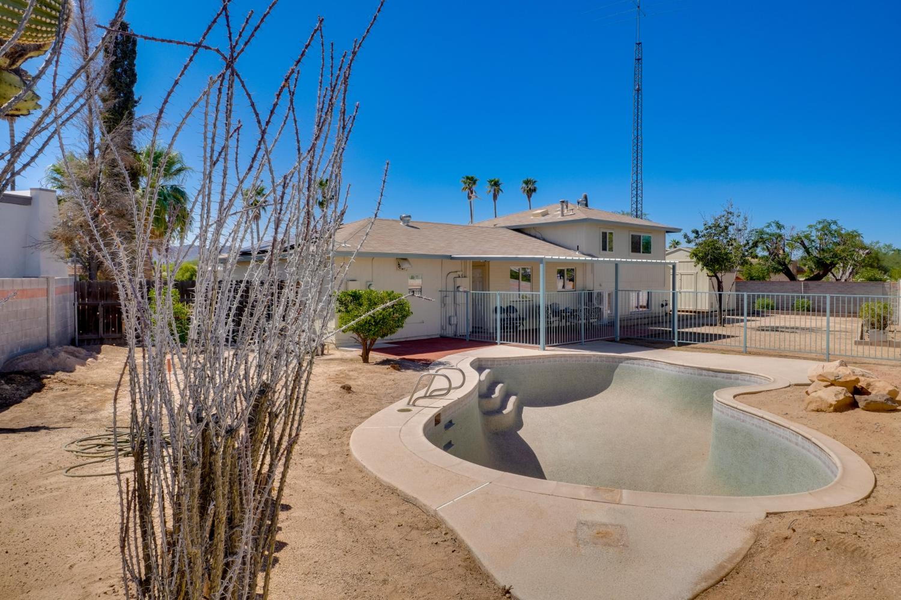 6 Mi to Saguaro Natl Park! Family Home with Patio