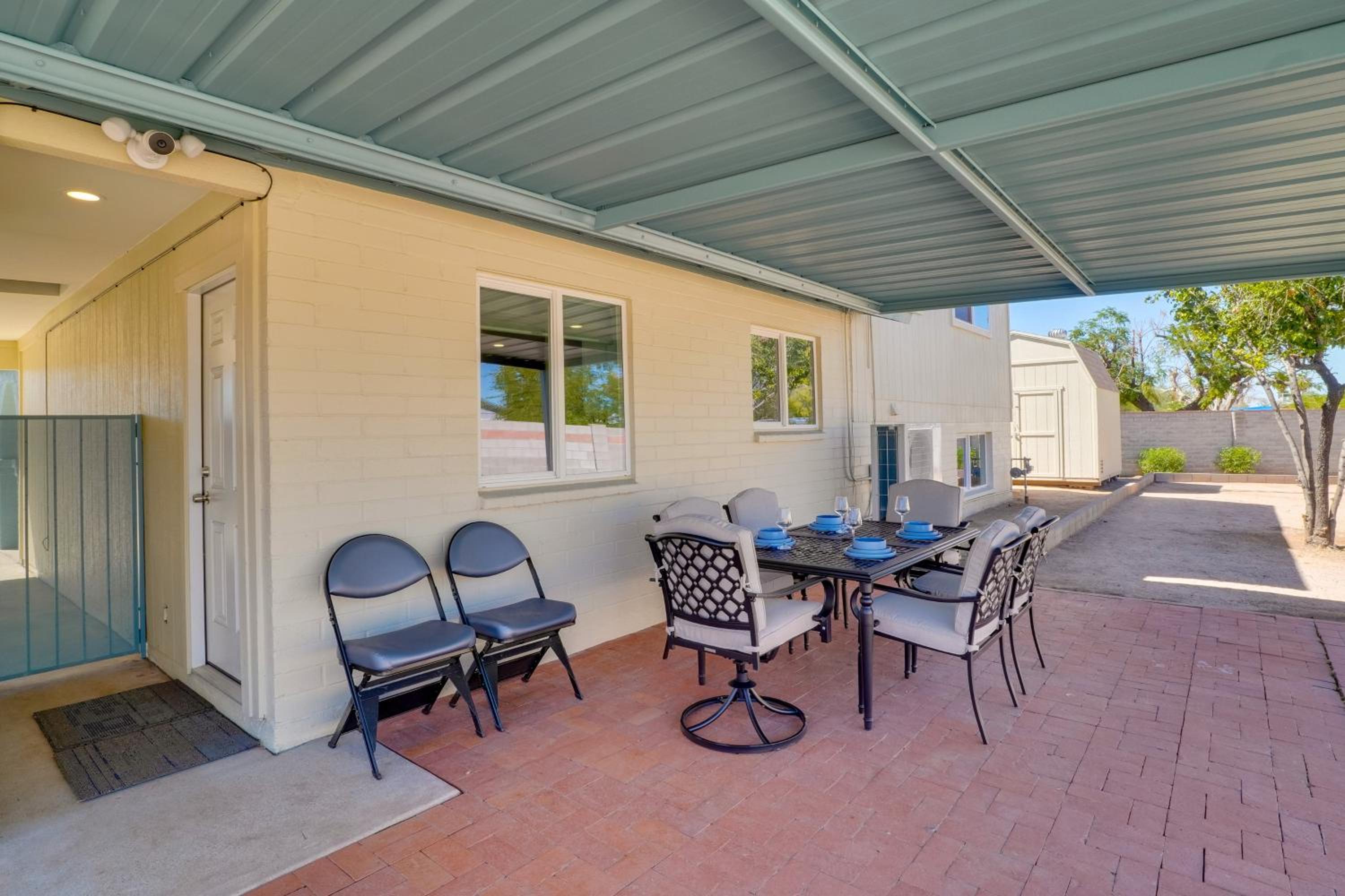 6 Mi to Saguaro Natl Park! Family Home with Patio