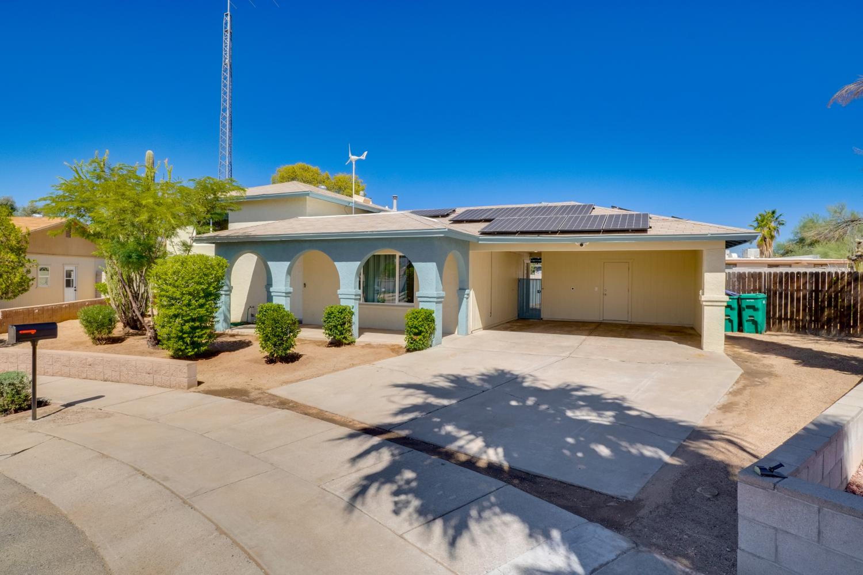 6 Mi to Saguaro Natl Park! Family Home with Patio