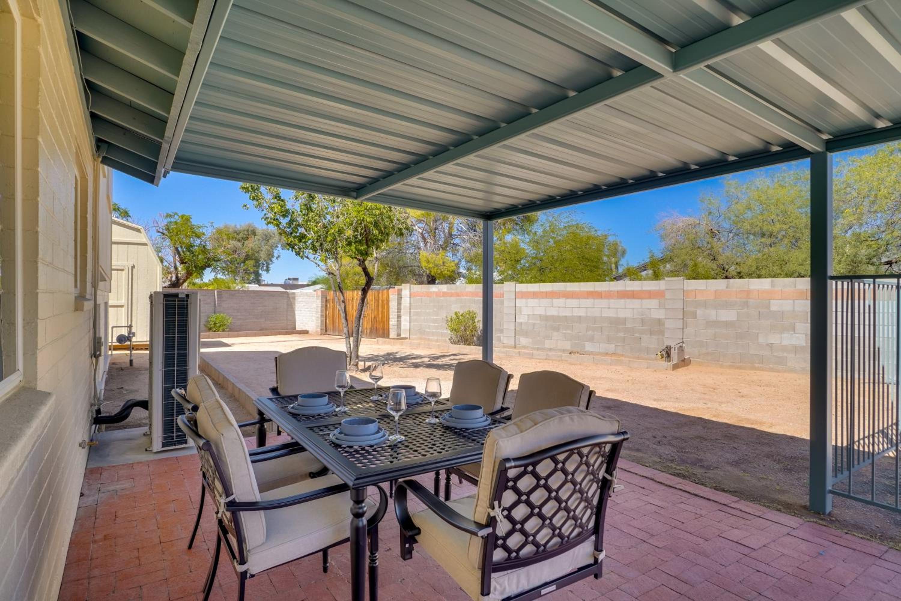 6 Mi to Saguaro Natl Park! Family Home with Patio