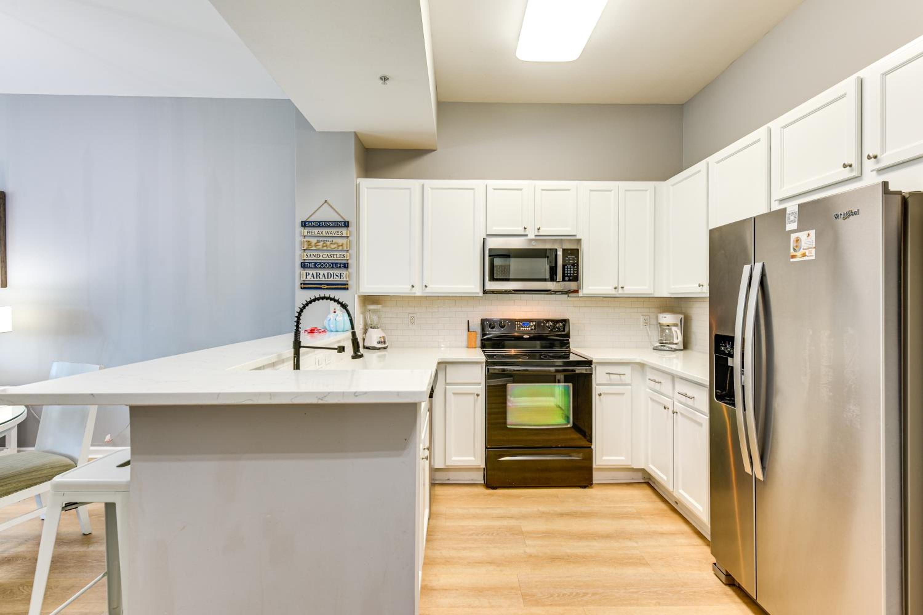 1 Mi to Beach! Resort Retreat with Pool in Destin