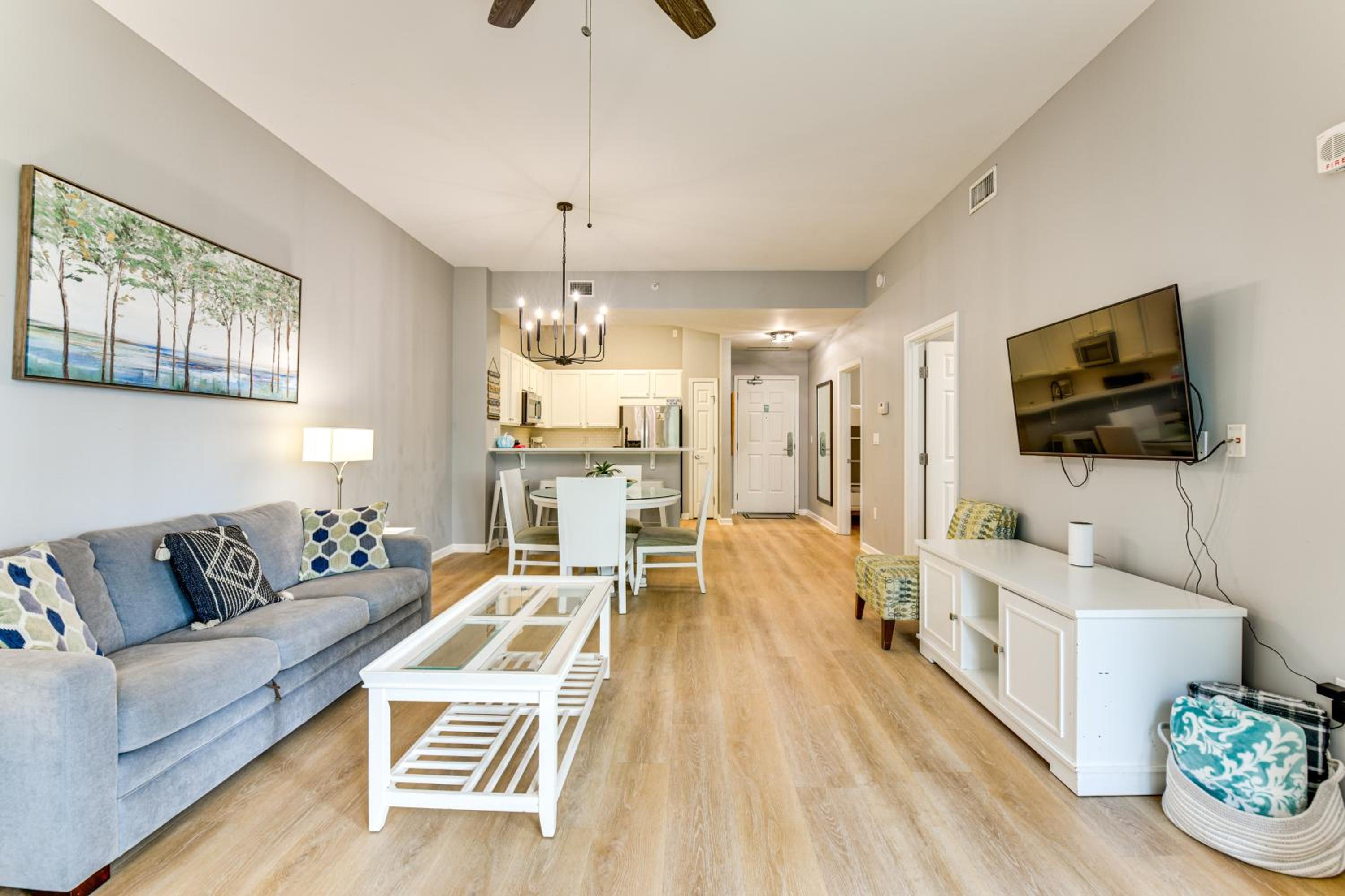 1 Mi to Beach! Resort Retreat with Pool in Destin