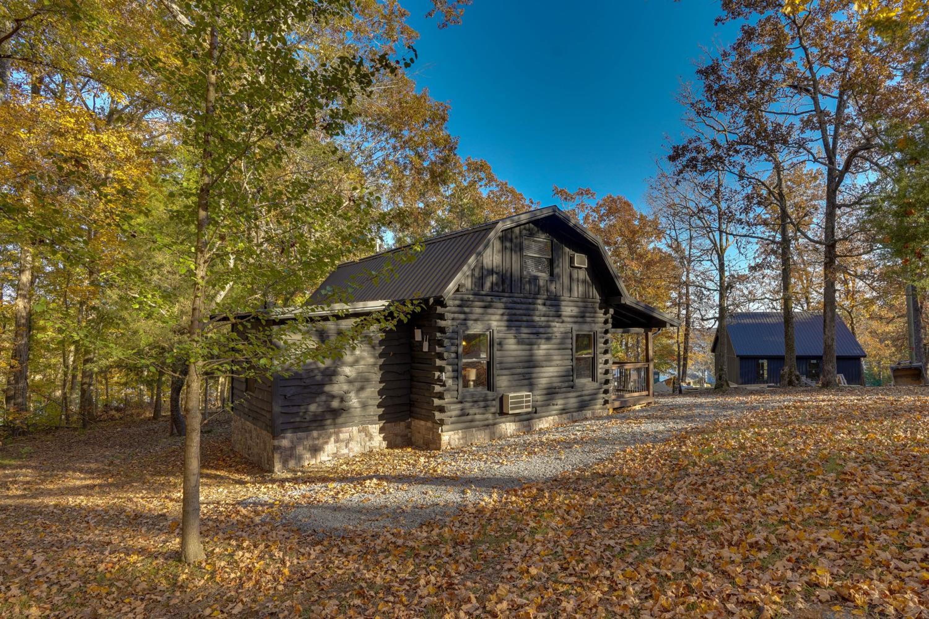 Access to Community Marina! Lake-View Murray Cabin