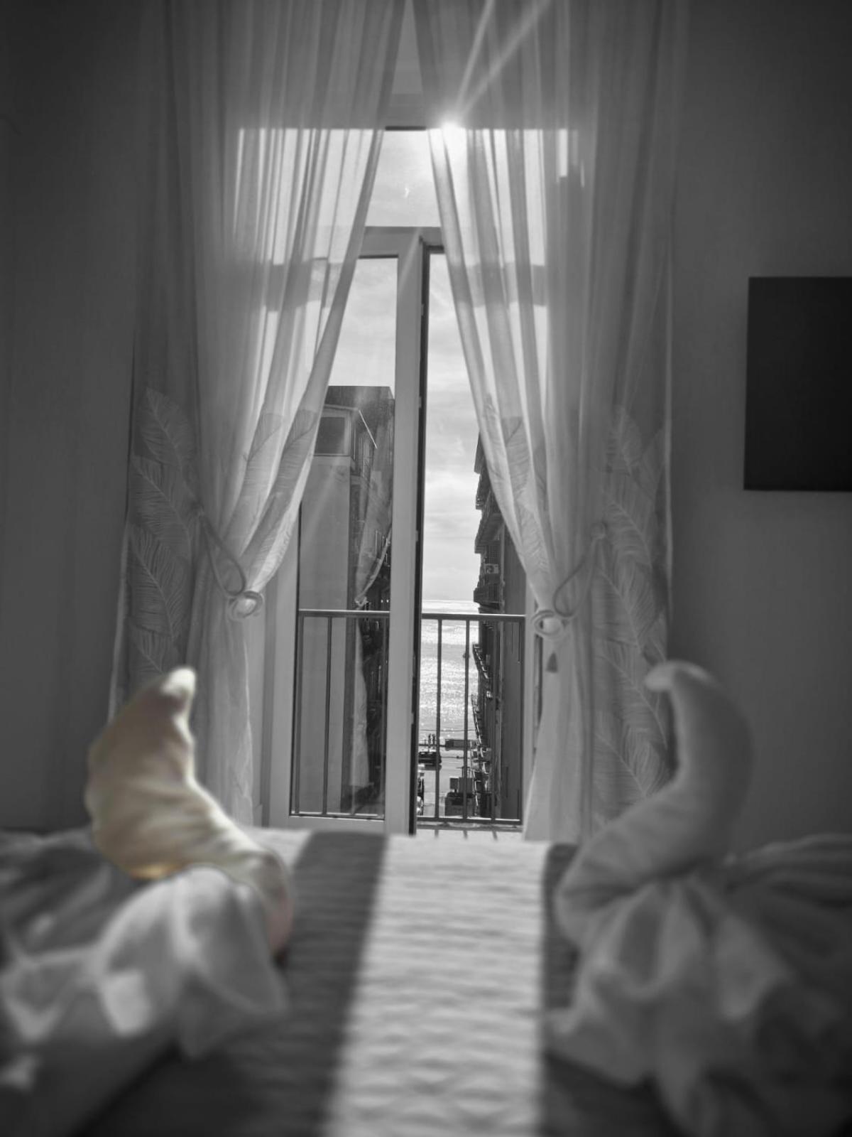 Arco Boutique Rooms