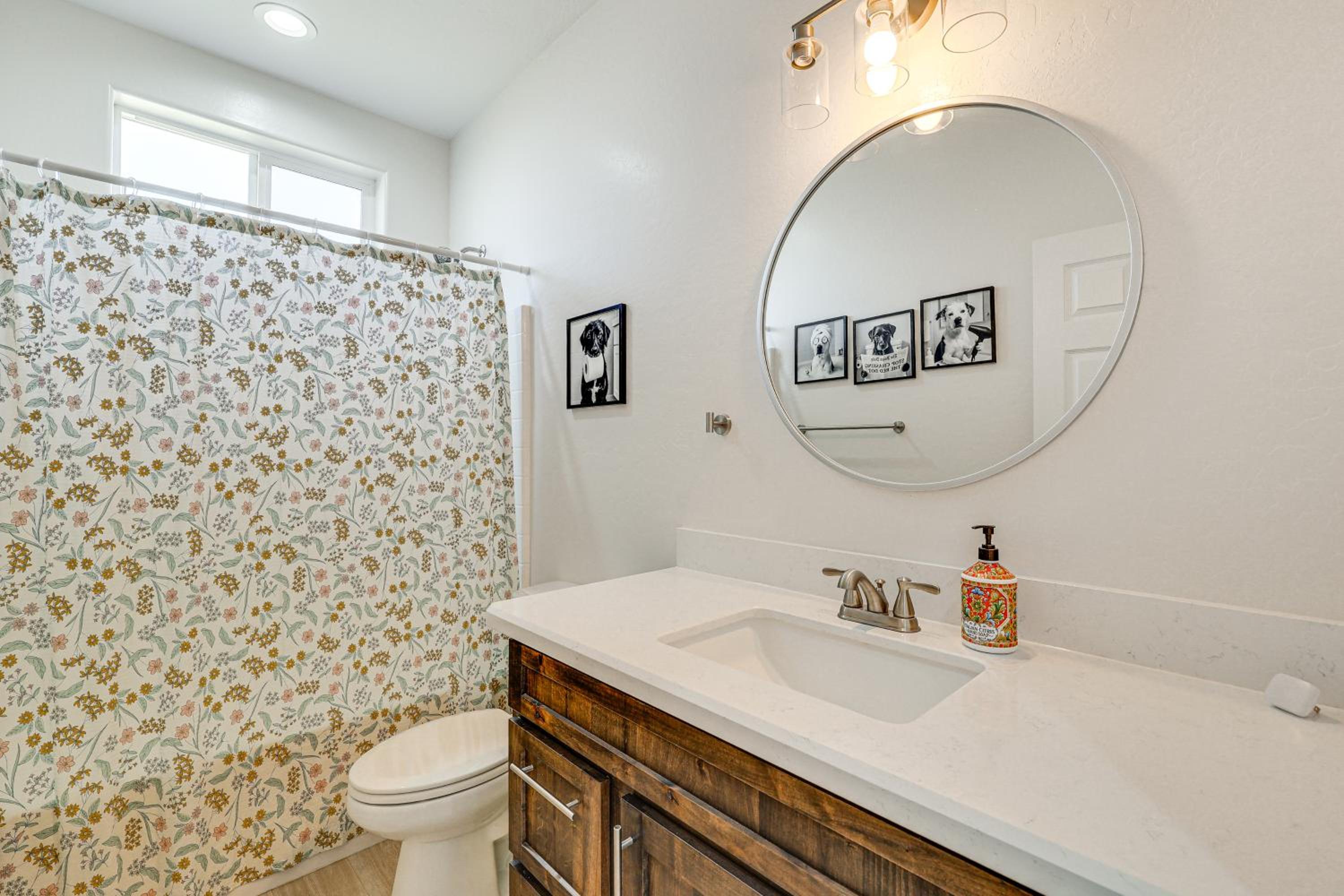 Hike and Ski! Home with Dog-Friendly Yard in Eagar