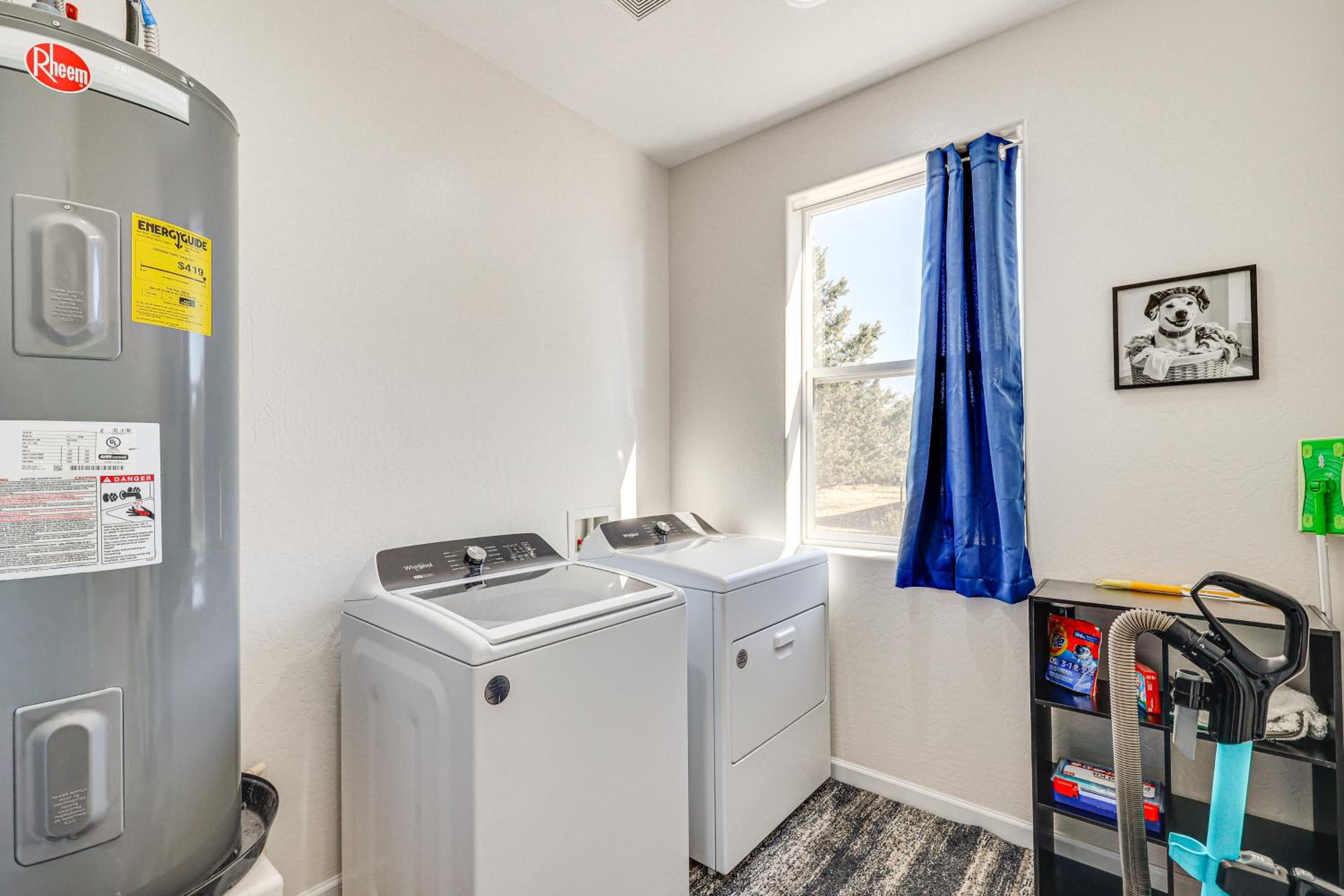 Hike and Ski! Home with Dog-Friendly Yard in Eagar