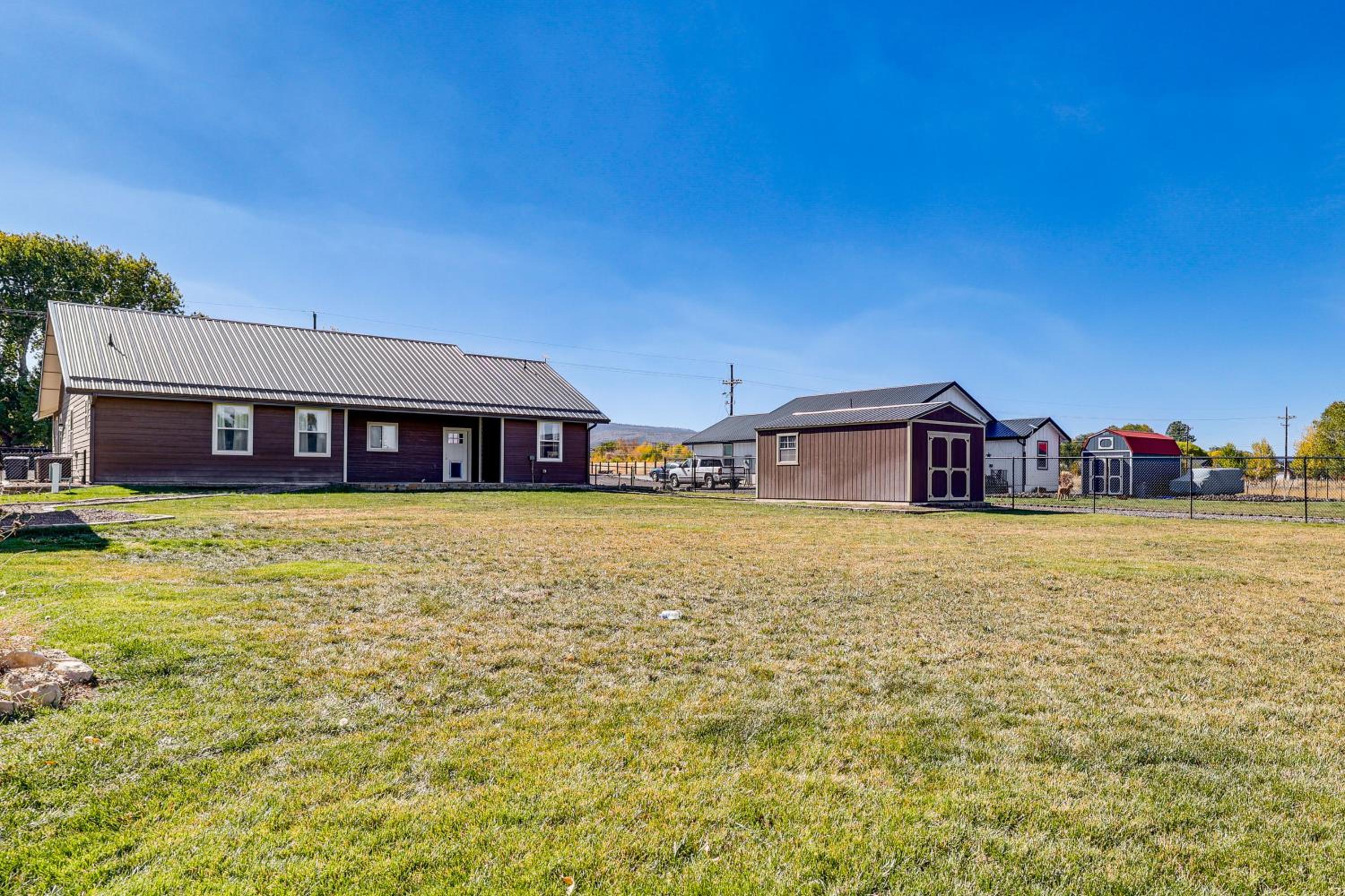 Hike and Ski! Home with Dog-Friendly Yard in Eagar