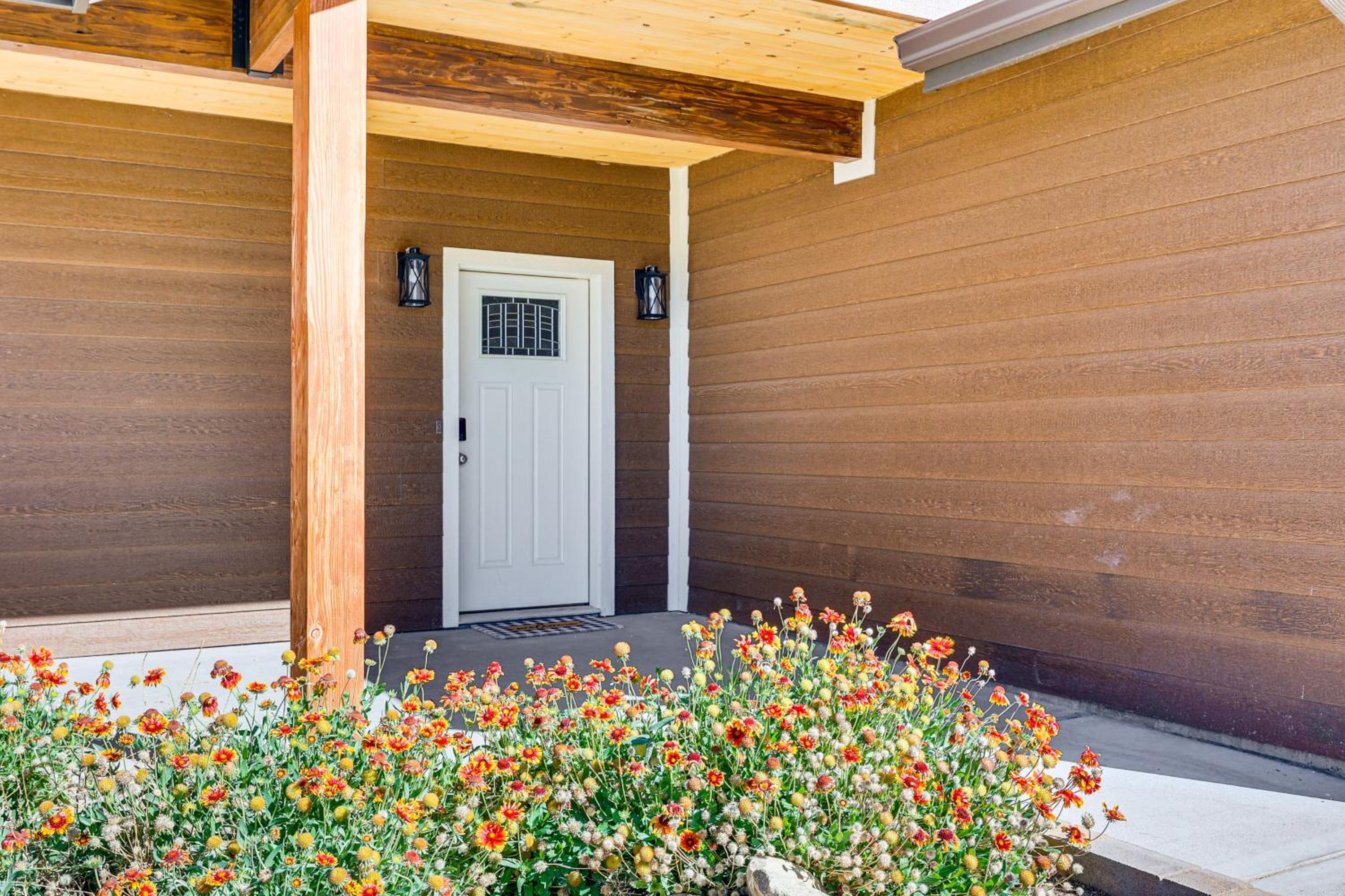 Hike and Ski! Home with Dog-Friendly Yard in Eagar