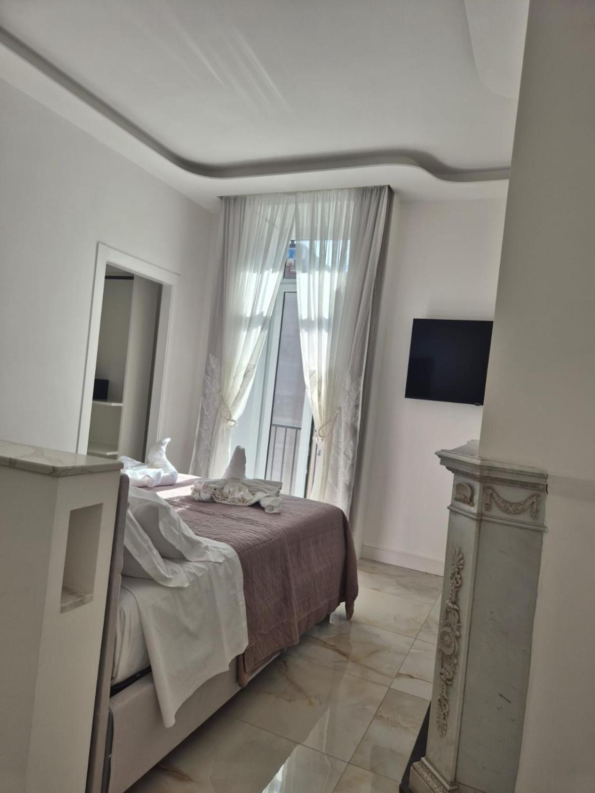 Arco Boutique Rooms