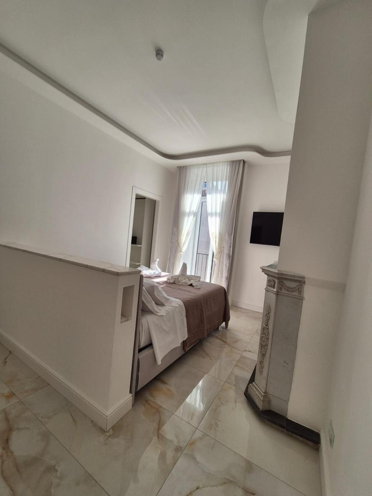 Arco Boutique Rooms