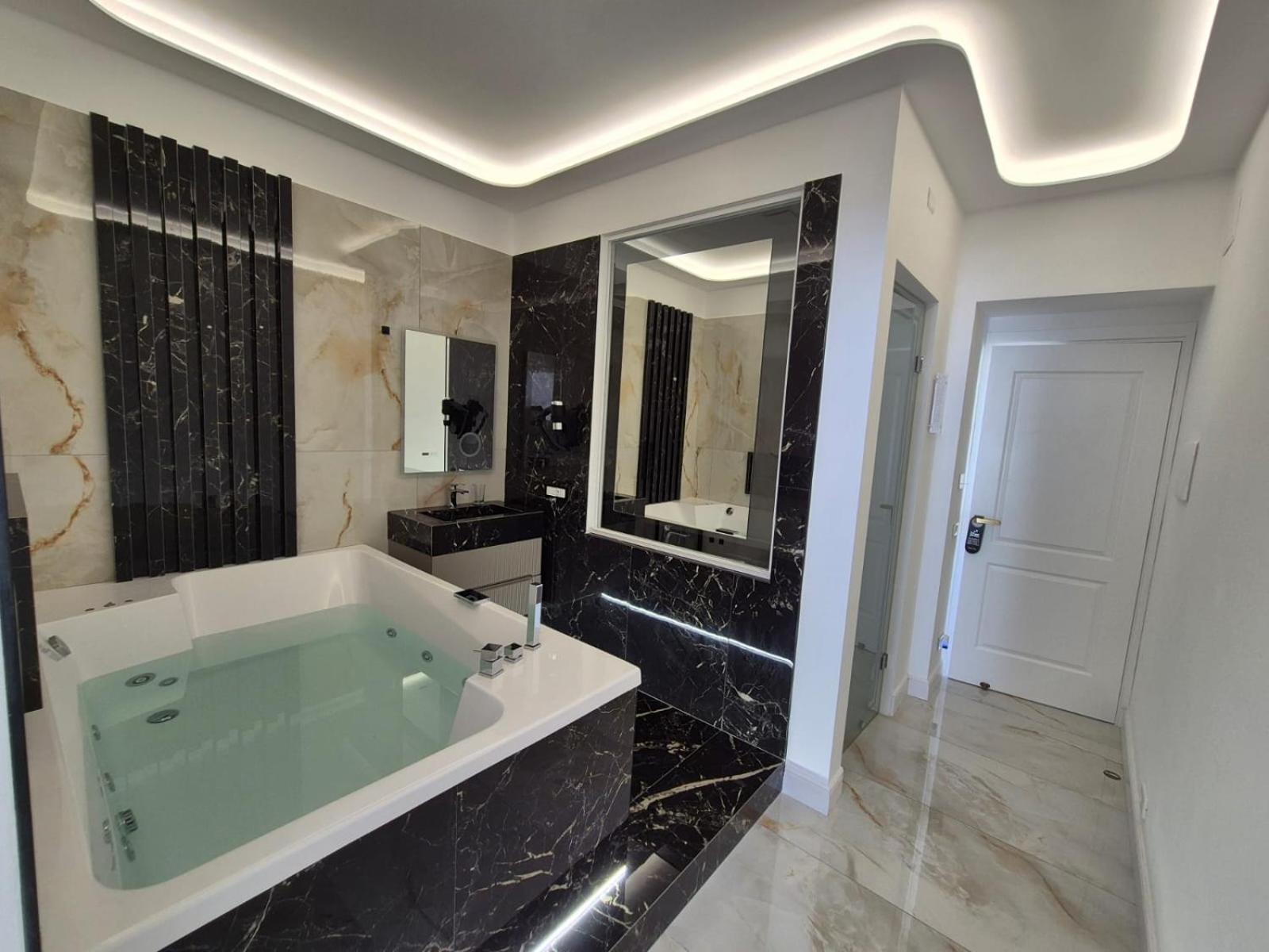 Arco Boutique Rooms