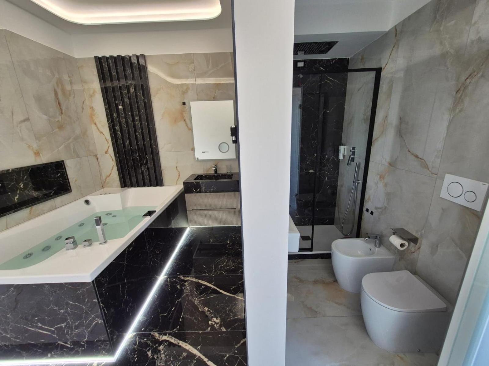 Arco Boutique Rooms