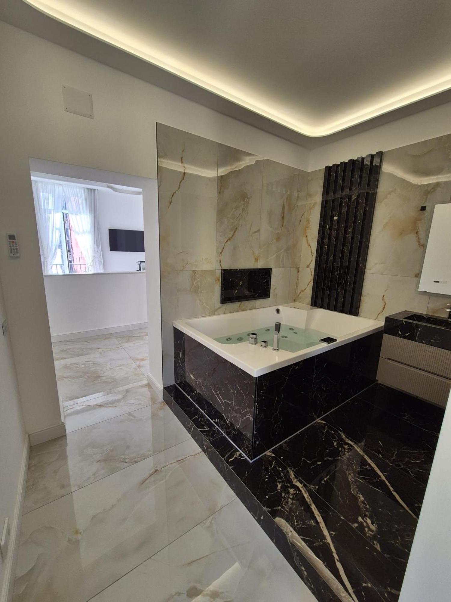 Arco Boutique Rooms