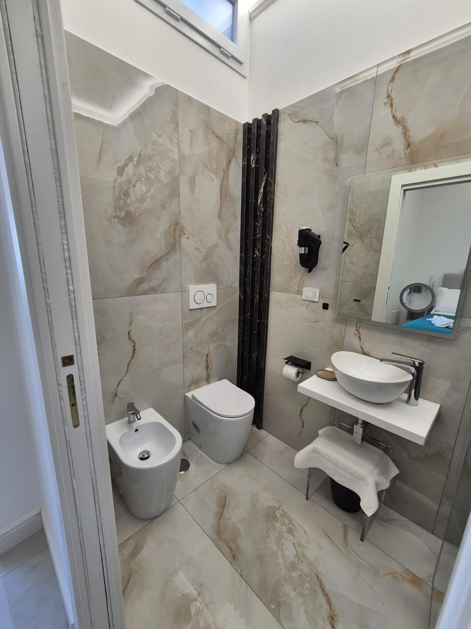 Arco Boutique Rooms