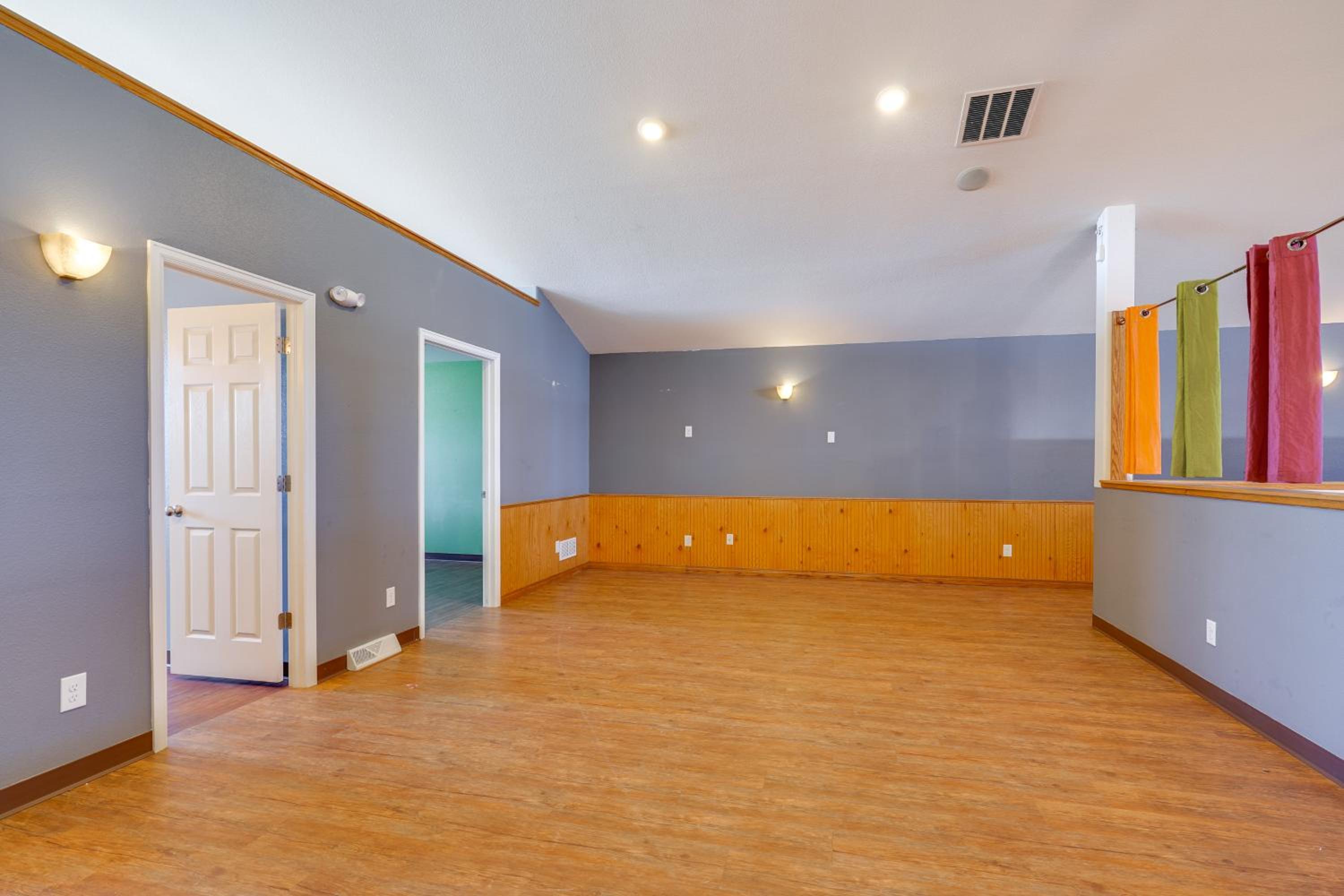 Huge Kitchen and Open Interior Pueblo Group Getaway