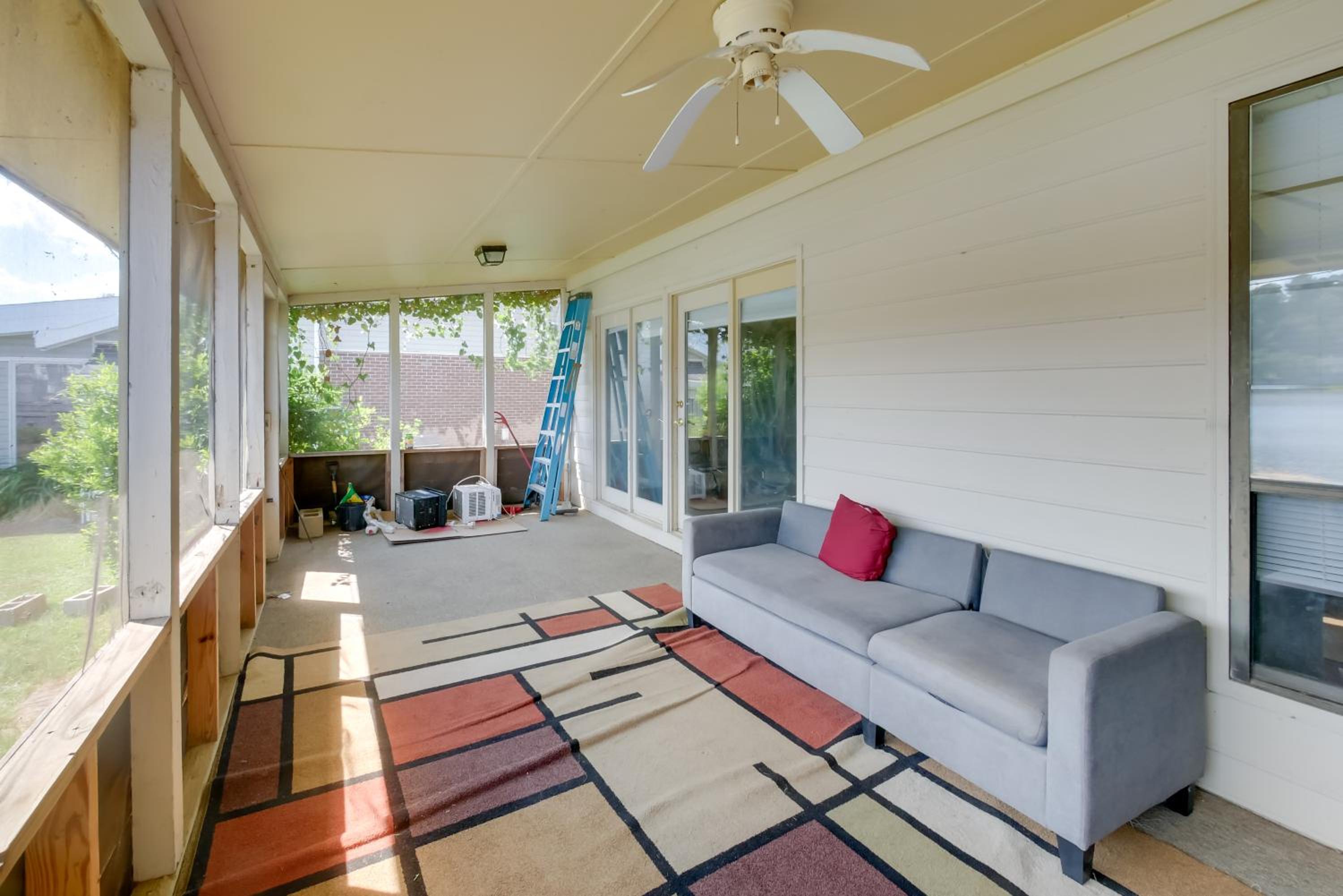 3 Mi to AFB WFH-Friendly Hub in Warner Robins!