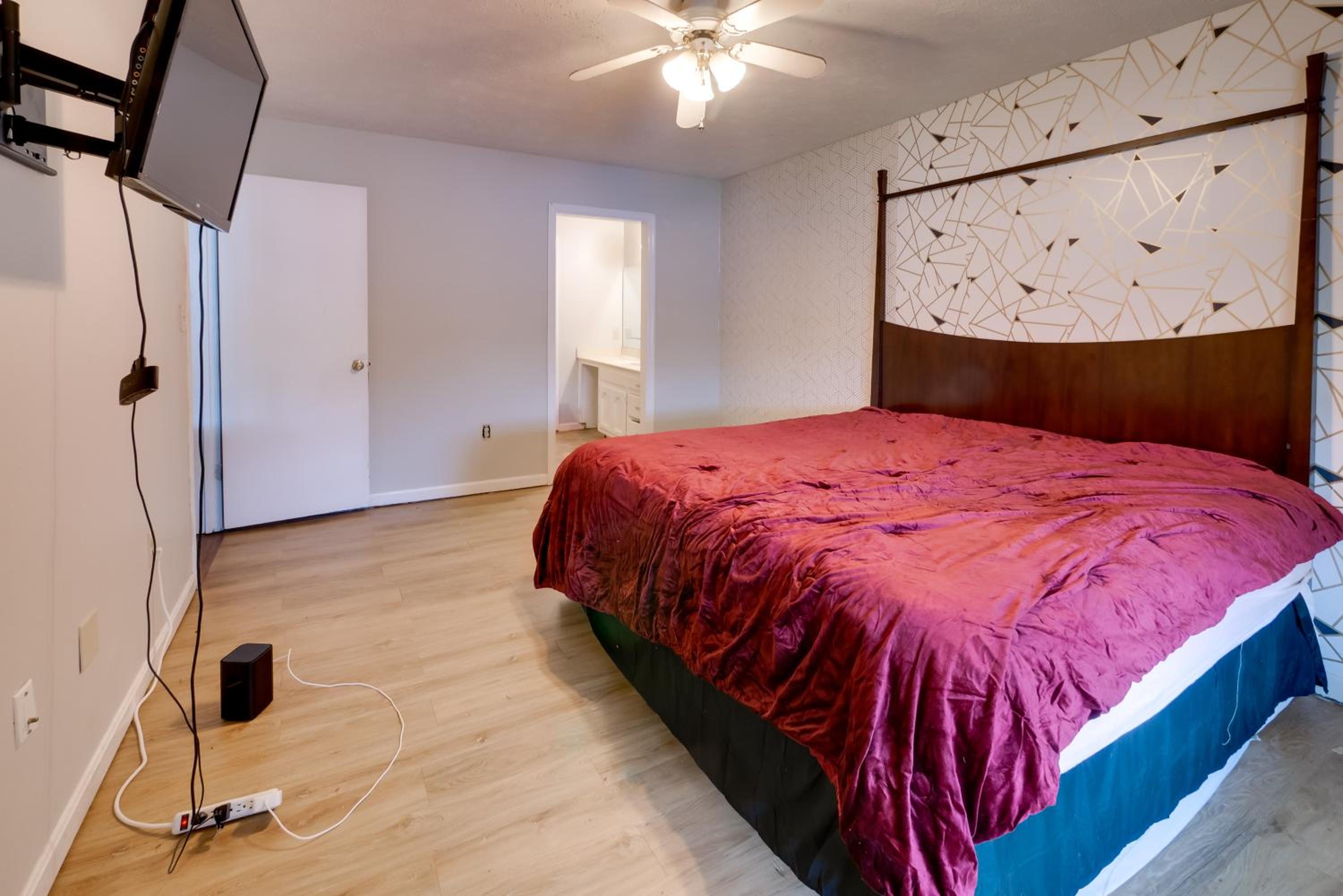 3 Mi to AFB WFH-Friendly Hub in Warner Robins!